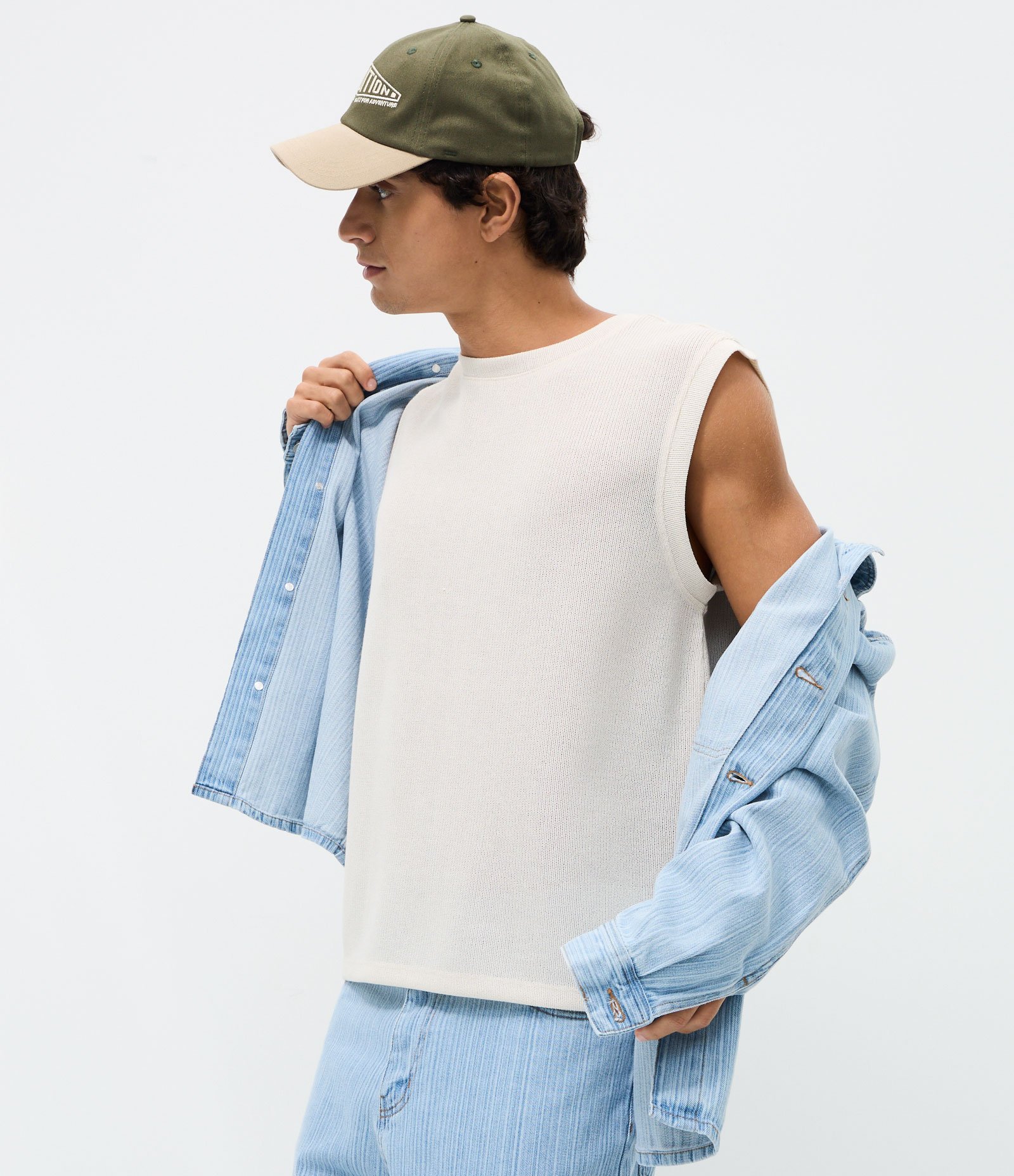 Regata Boxy Lisa com Efeito Tricô Branco 2