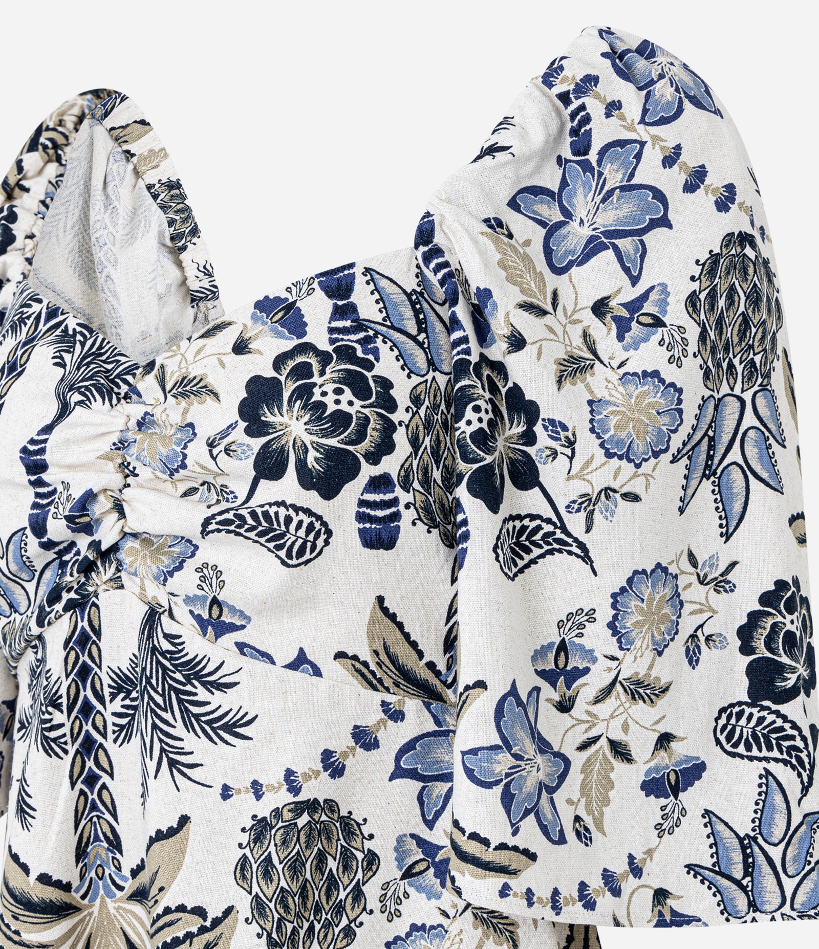 Blusa em Viscolinho com Decote Coração e Estampa Floral Multicores 6