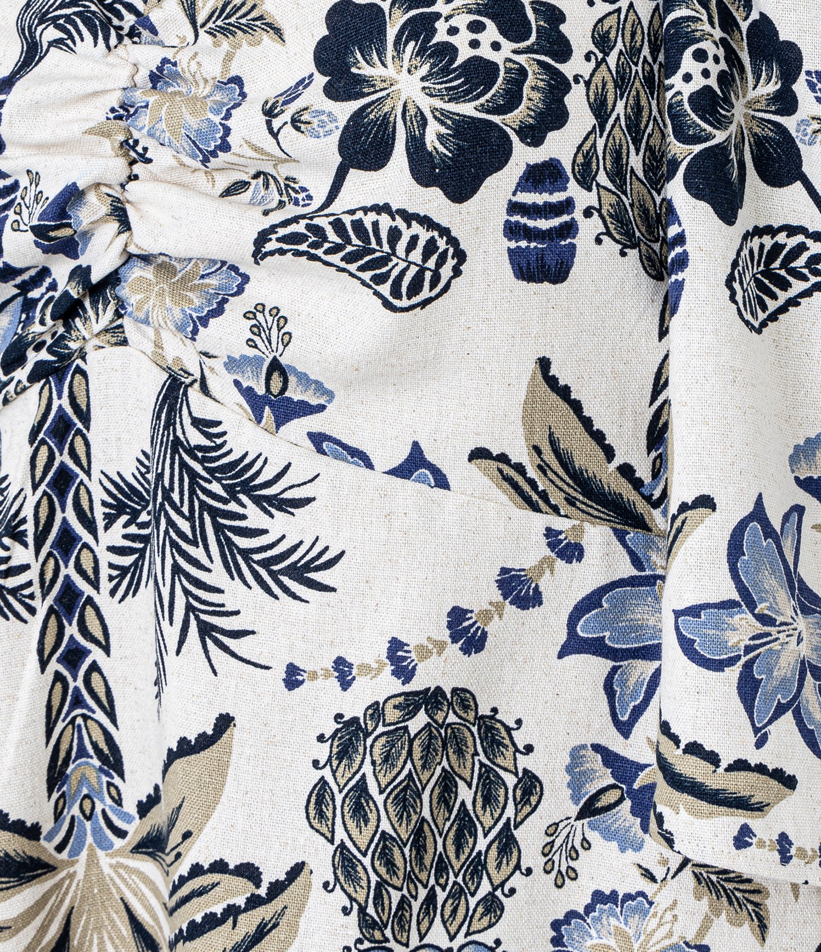 Blusa em Viscolinho com Decote Coração e Estampa Floral Multicores 7