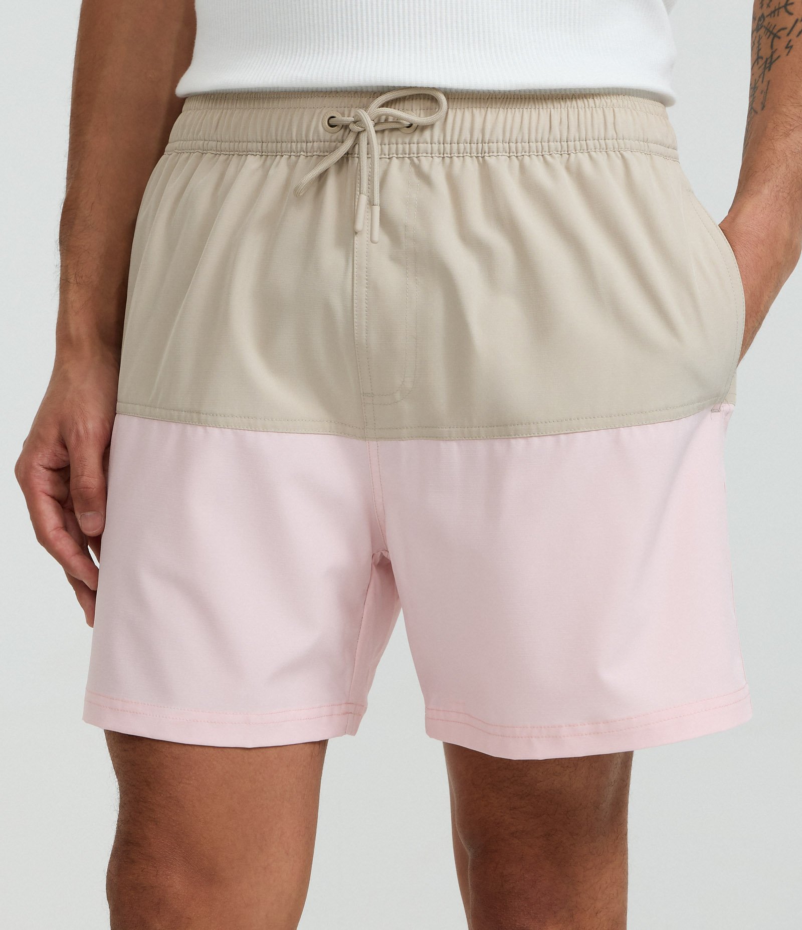 Bermuda em Ripstop com Bolso com Zíper e Estampa Bicolor Rosa 2