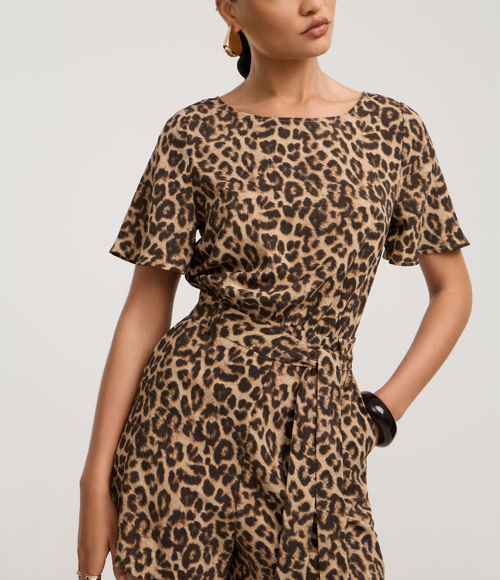 Macaquinho em Airflow com Amarração e Estampa Onça Multicores 4