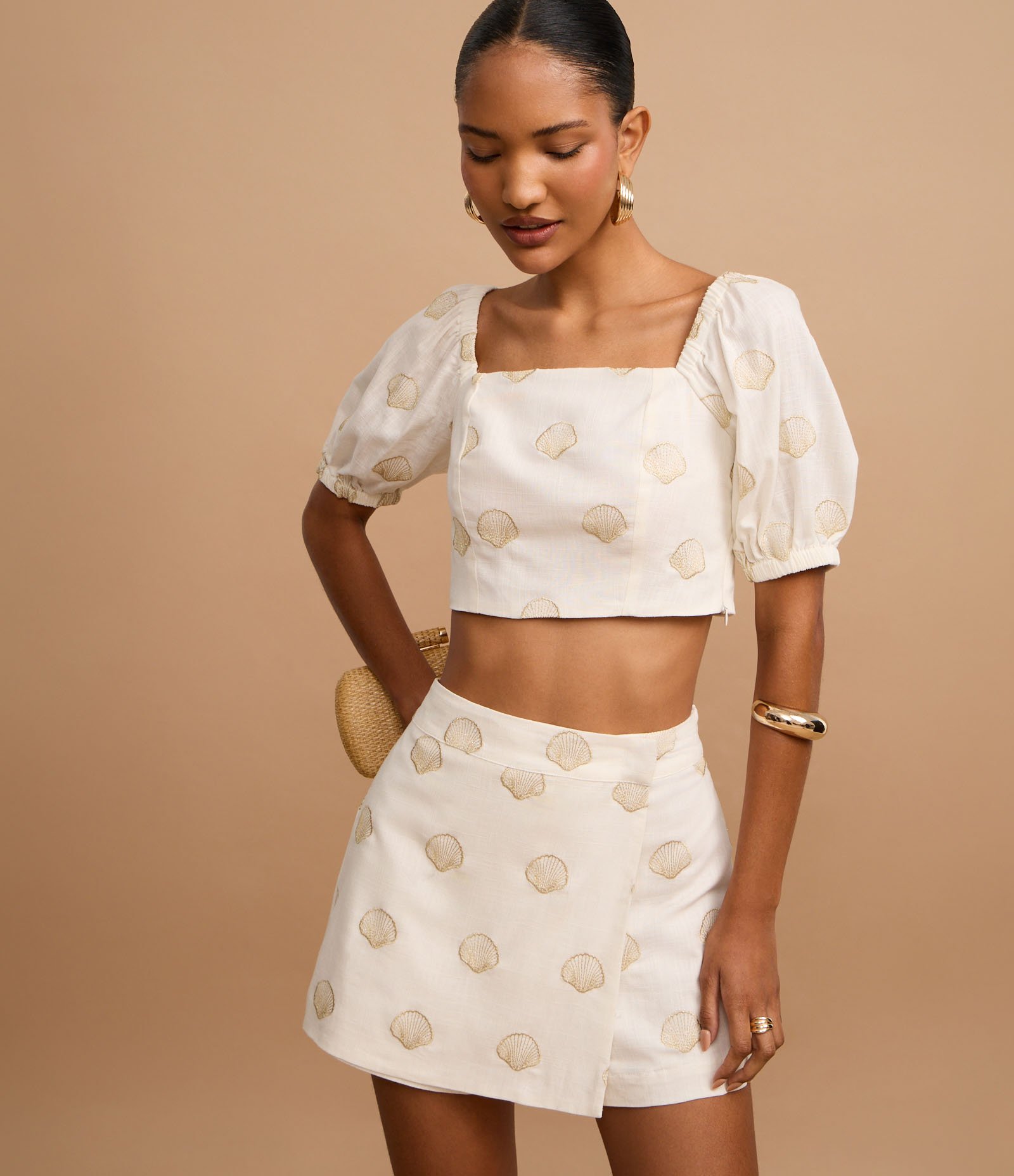 Short Saia em Viscolinho com Estampa de Conchas Off White 2