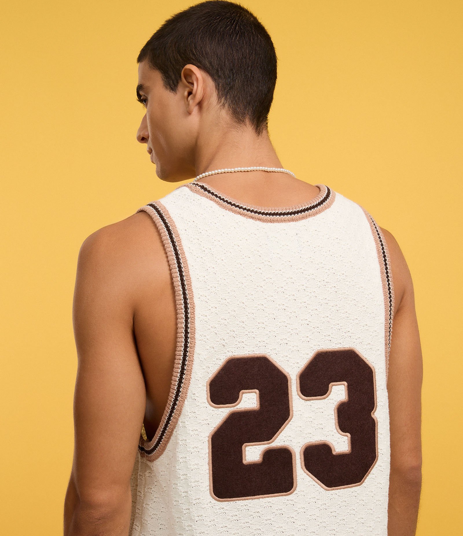 Regata Sportcore em Tricô Número 23 com Viés Contrastante Bege 4