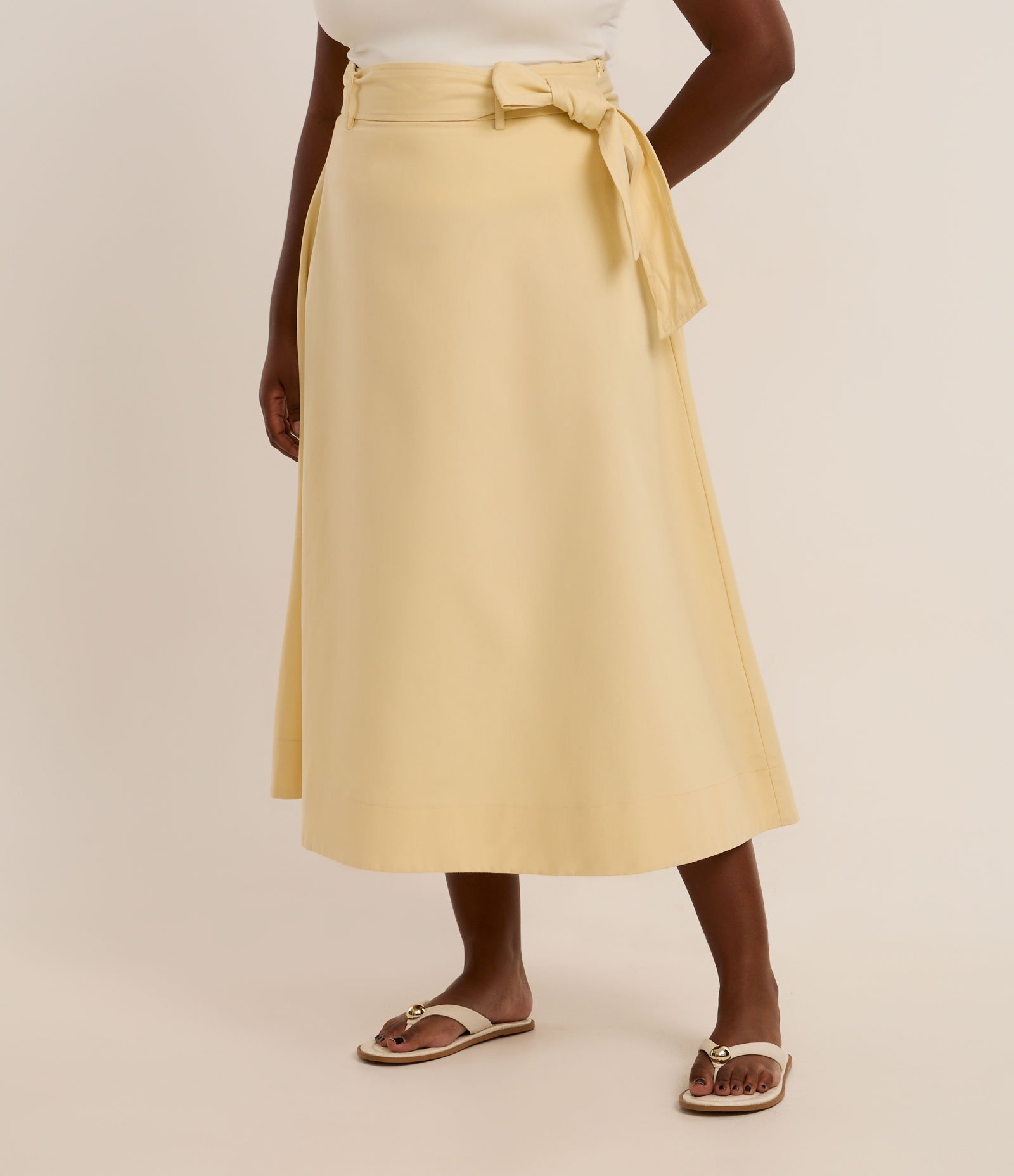 Saia Midi em Sarja com Cinto Faixa Curve & Plus Size Amarelo 2