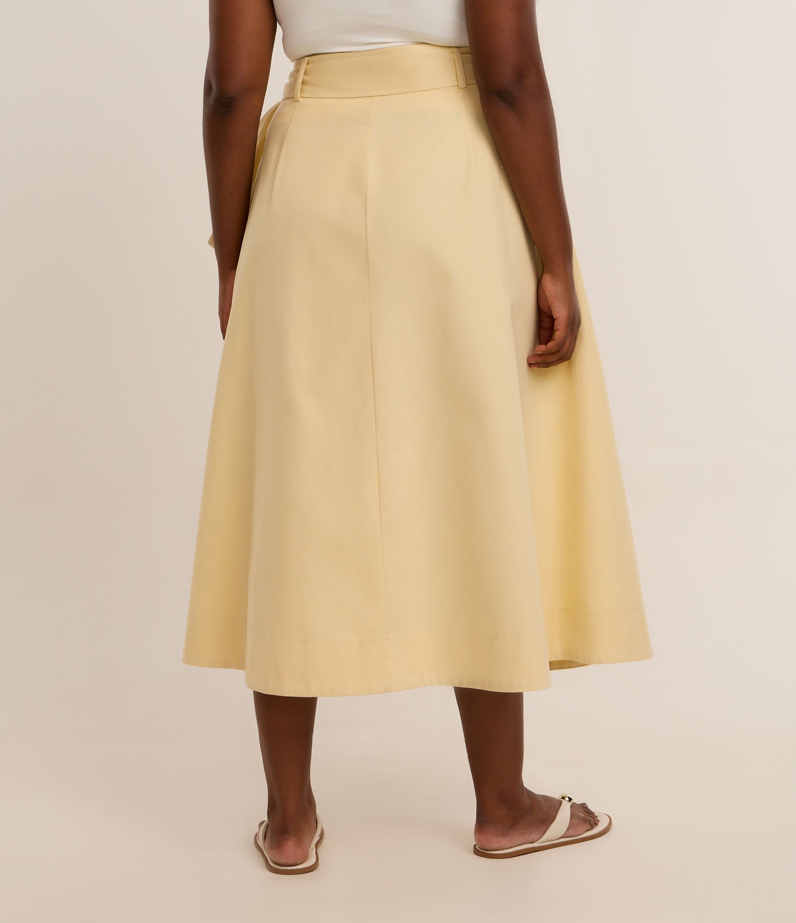 Saia Midi em Sarja com Cinto Faixa Curve & Plus Size Amarelo 4