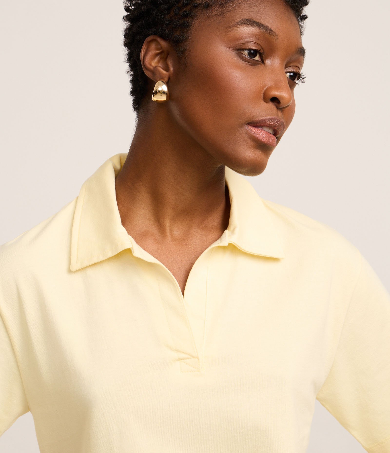 Blusa em Algodão com Gola Polo e Manga Curta Amarelo Pastel 3