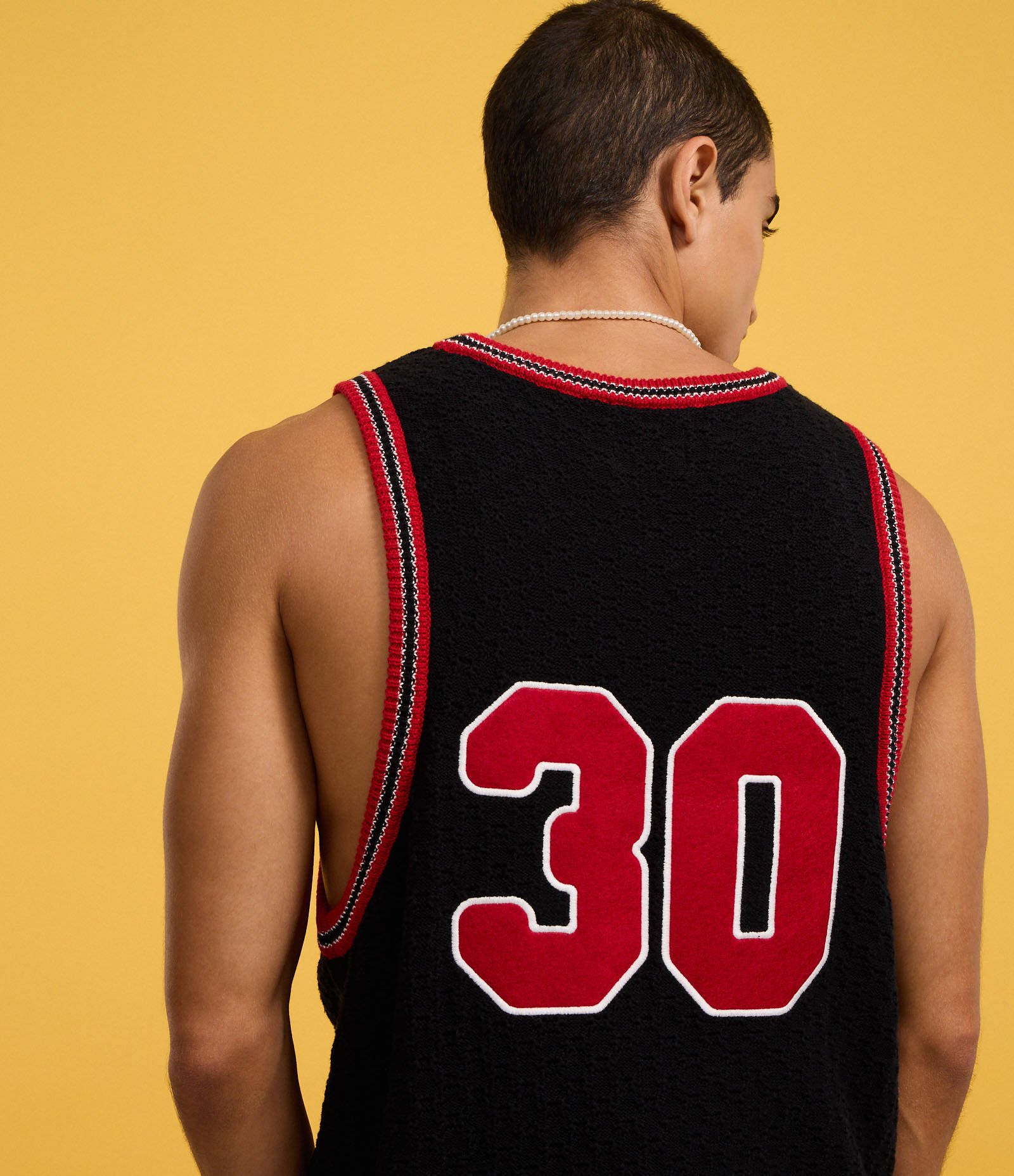 Regata Sportcore em Tricô com Número 30 e Viés Contrastante Preto 3