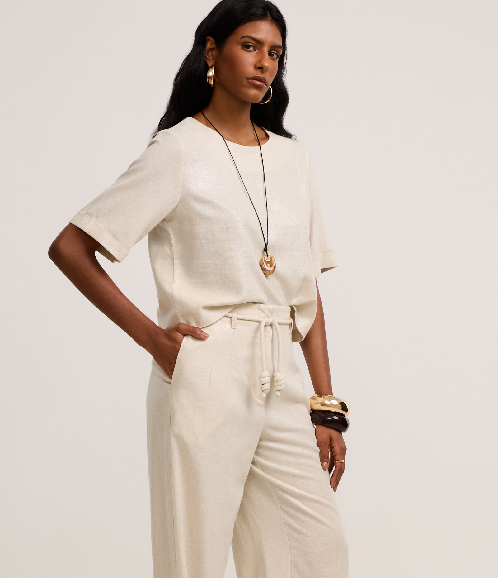 Calça Pantalona em Viscolinho com Cinto Corda Bege 2