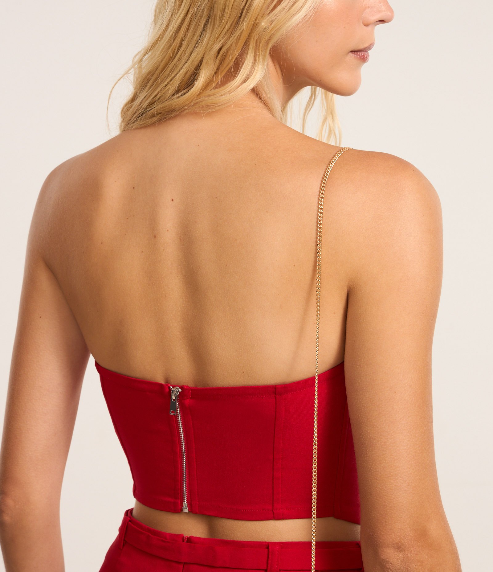 Blusa Cropped em Bengaline com decote Coração Vermelho 3