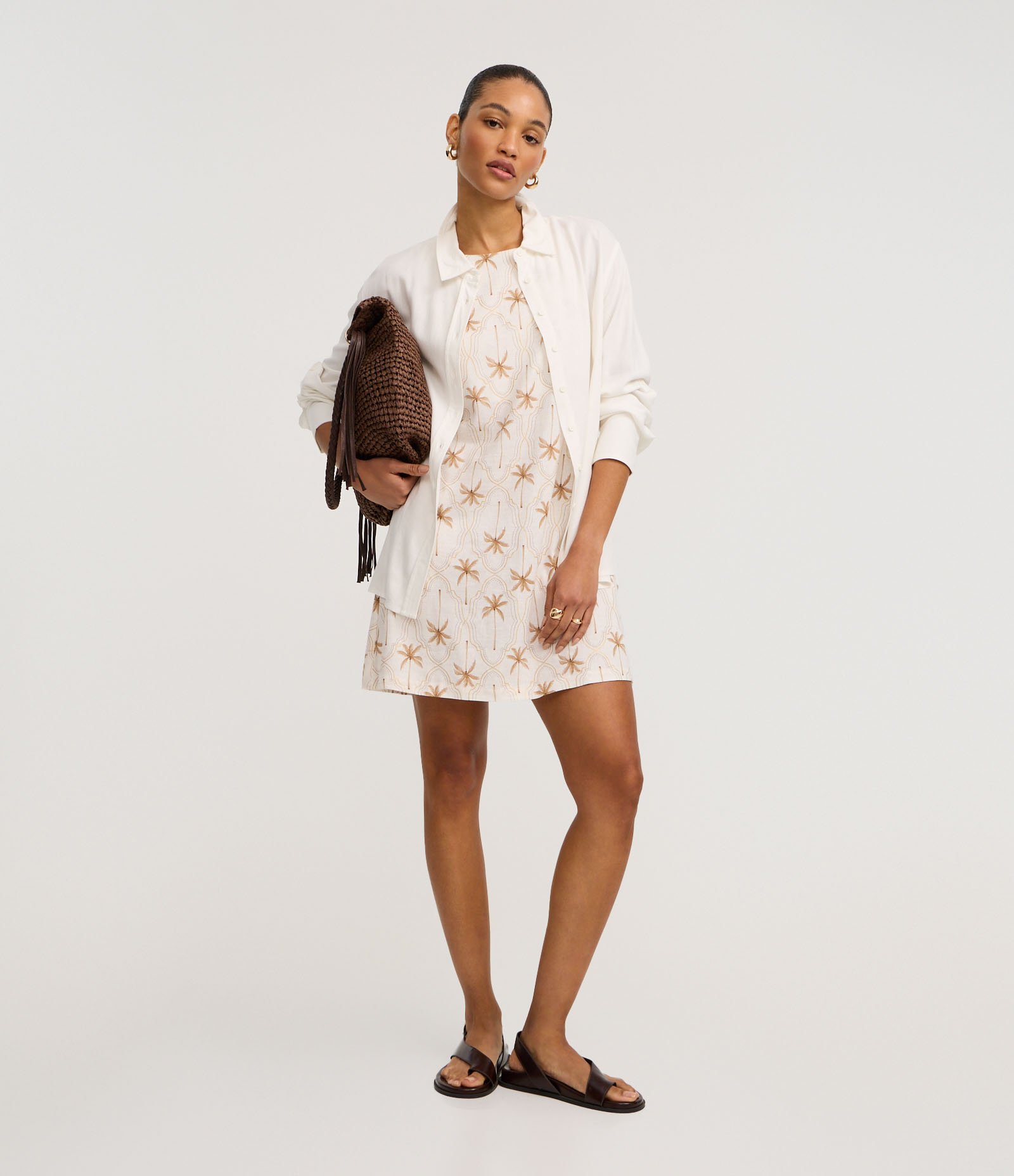 Vestido Curto em Viscolinho com Estampa Coqueiros e Foil Bege 2