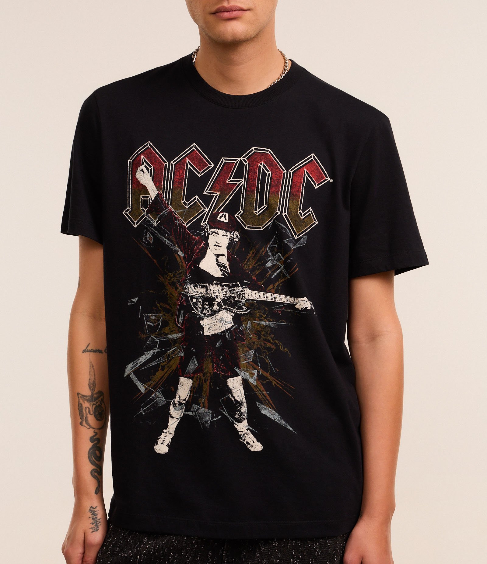Camiseta Comfort em Algodão com Estampa AC/DC Preto 3