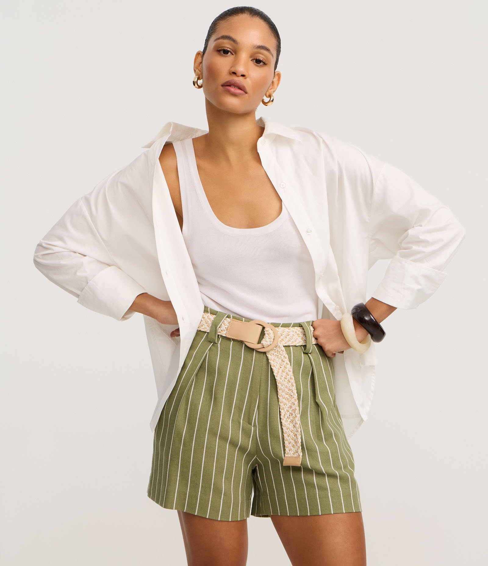 Short Listrado em Viscose com Cinto Ráfia Verde 2