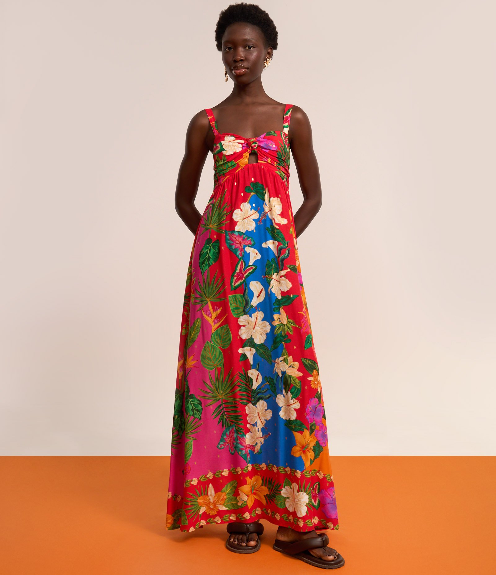 Vestido Long Midi Rodado em Viscose com Estampa Floral Laranja 6