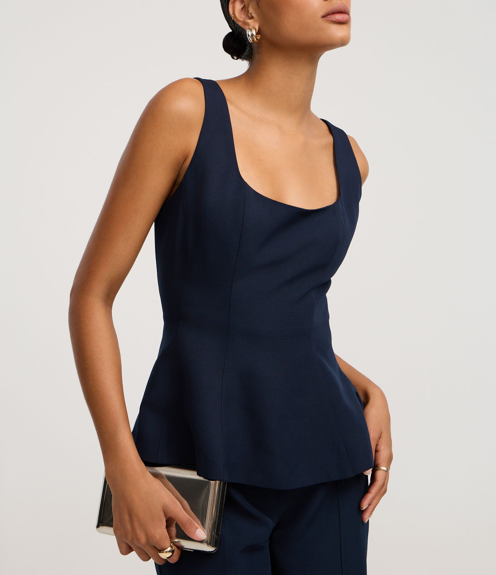 Blusa Alfaiatada com Decote Quadrado e Alça Larga Azul 4