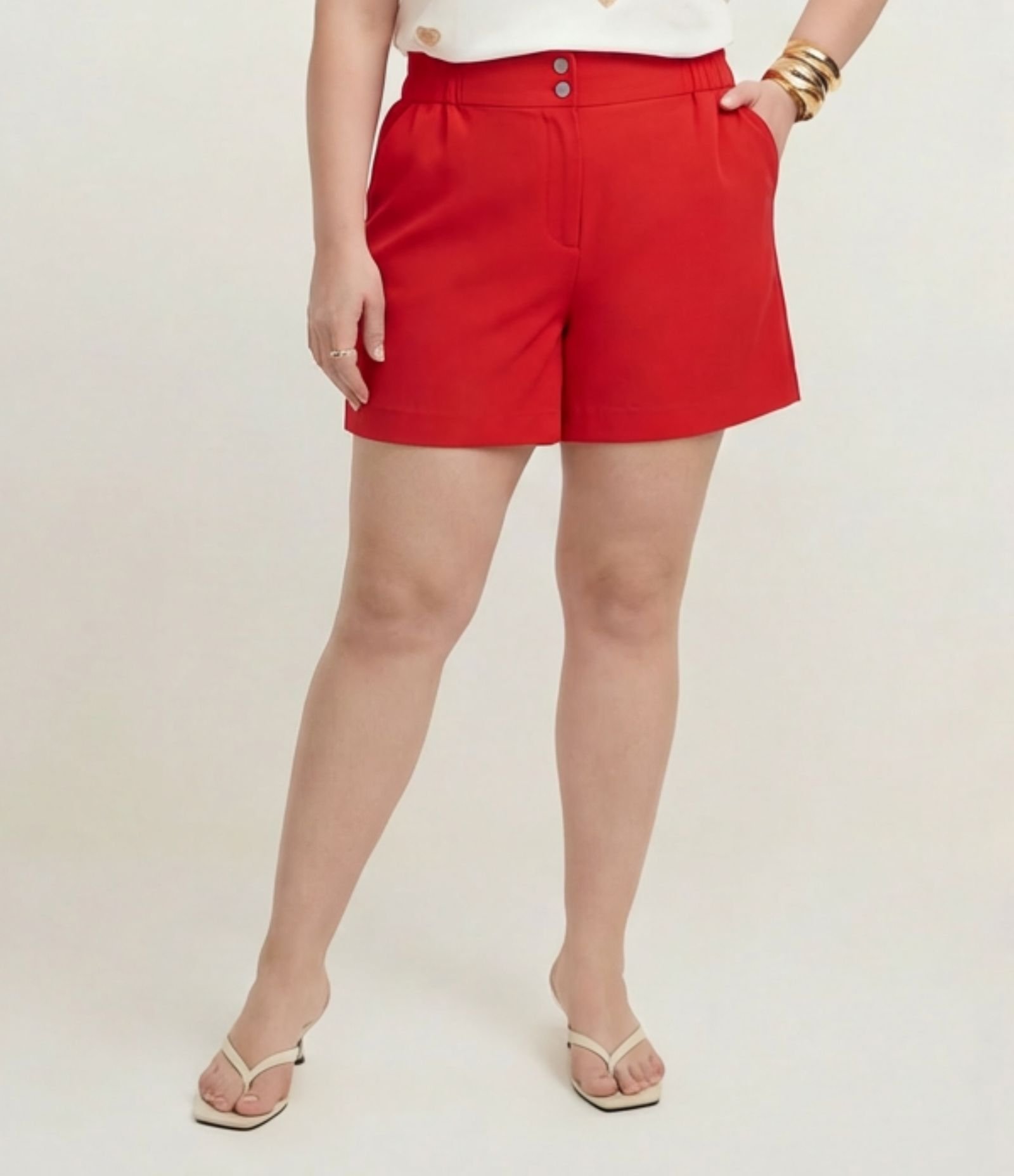 Short Alfaiataria com Elástico e Dois Botões no Cós Curve & Plus Size Vermelho 2