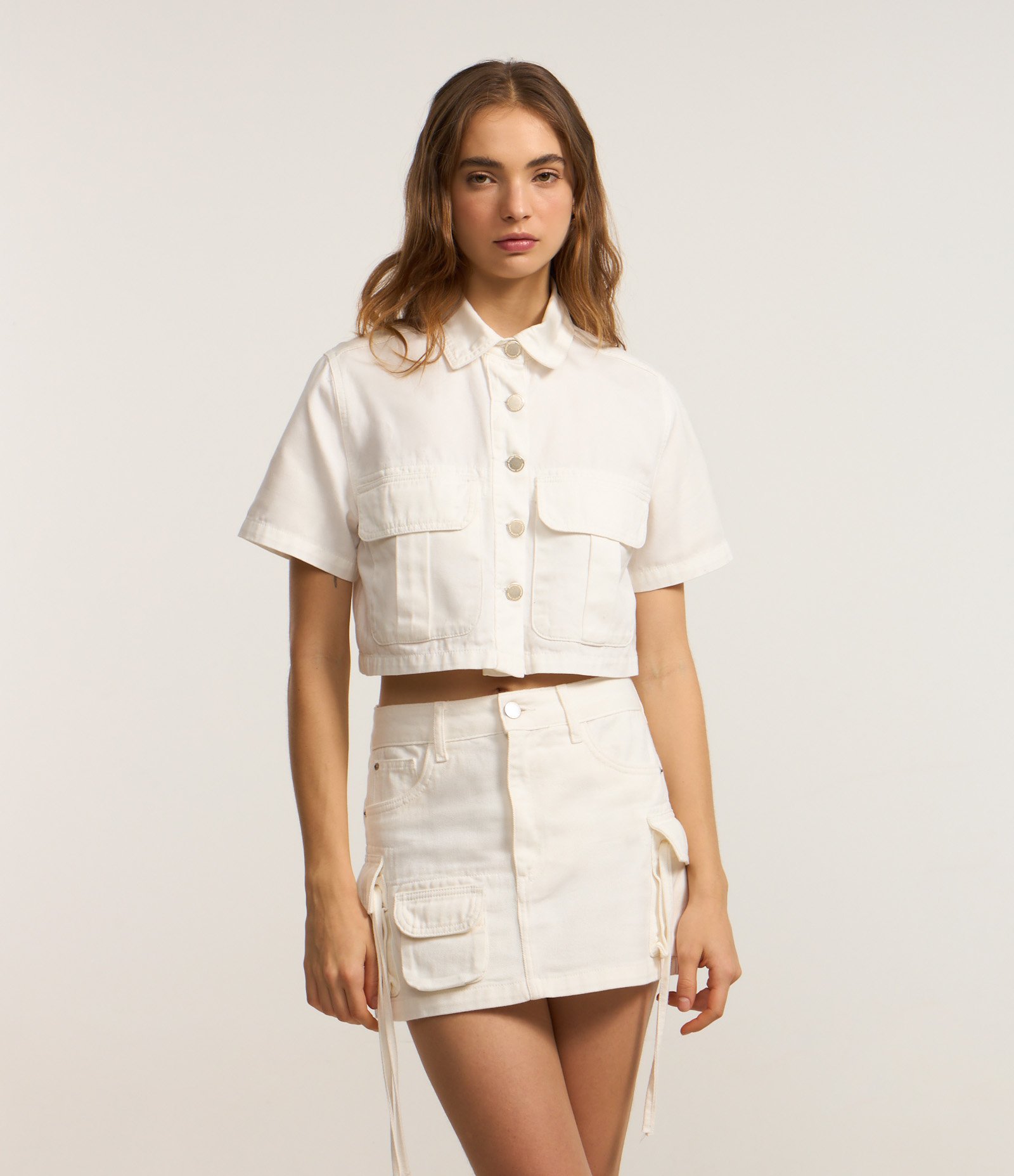 Mini Saia em Sarja com Bolsos Cargo e Fitilhos Branco 2