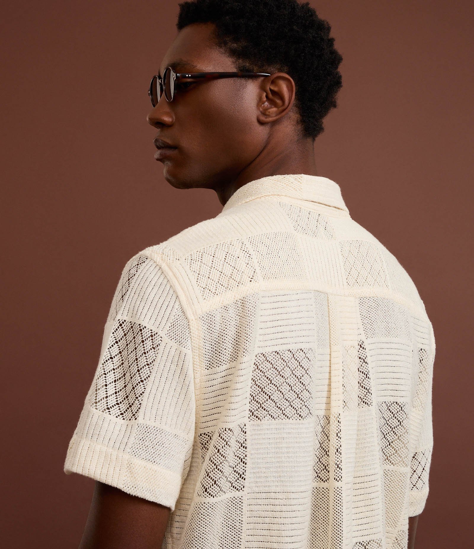 Camisa Comfort em Algodão com Textura Patchwork Quadriculada Bege 3