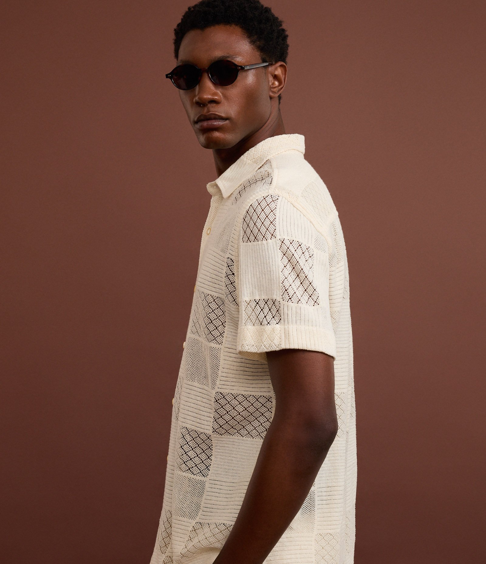 Camisa Comfort em Algodão com Textura Patchwork Quadriculada Bege 6