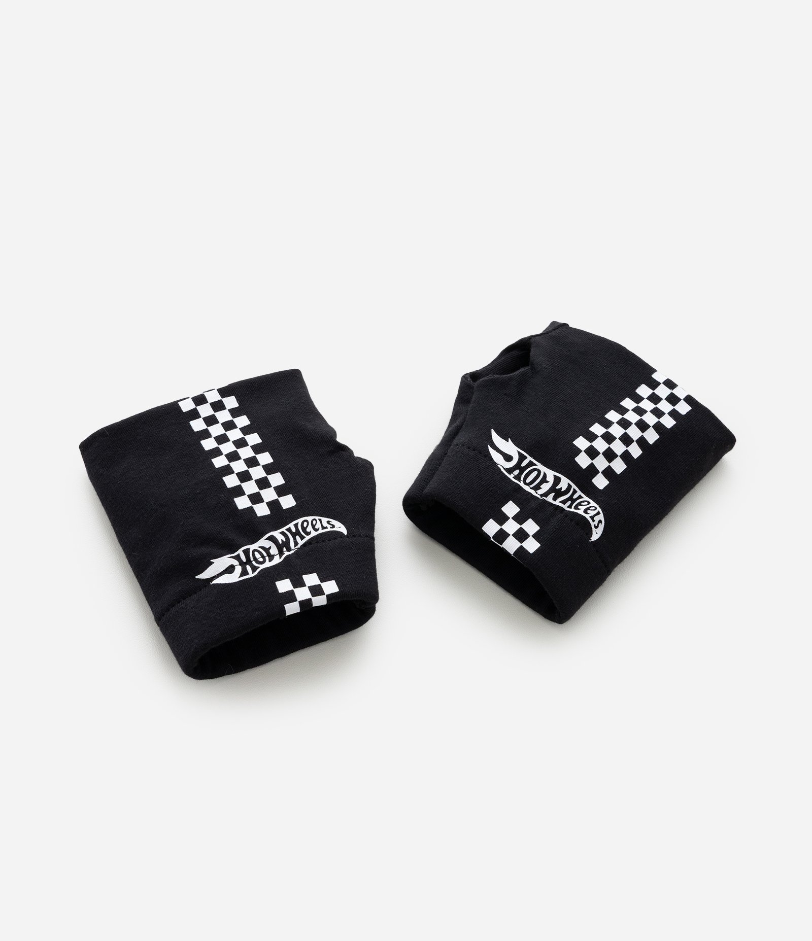 Camiseta Infantil com Luvinhas e Estampa Hot Wheels - Tam 3 a 10 Anos Bege 8