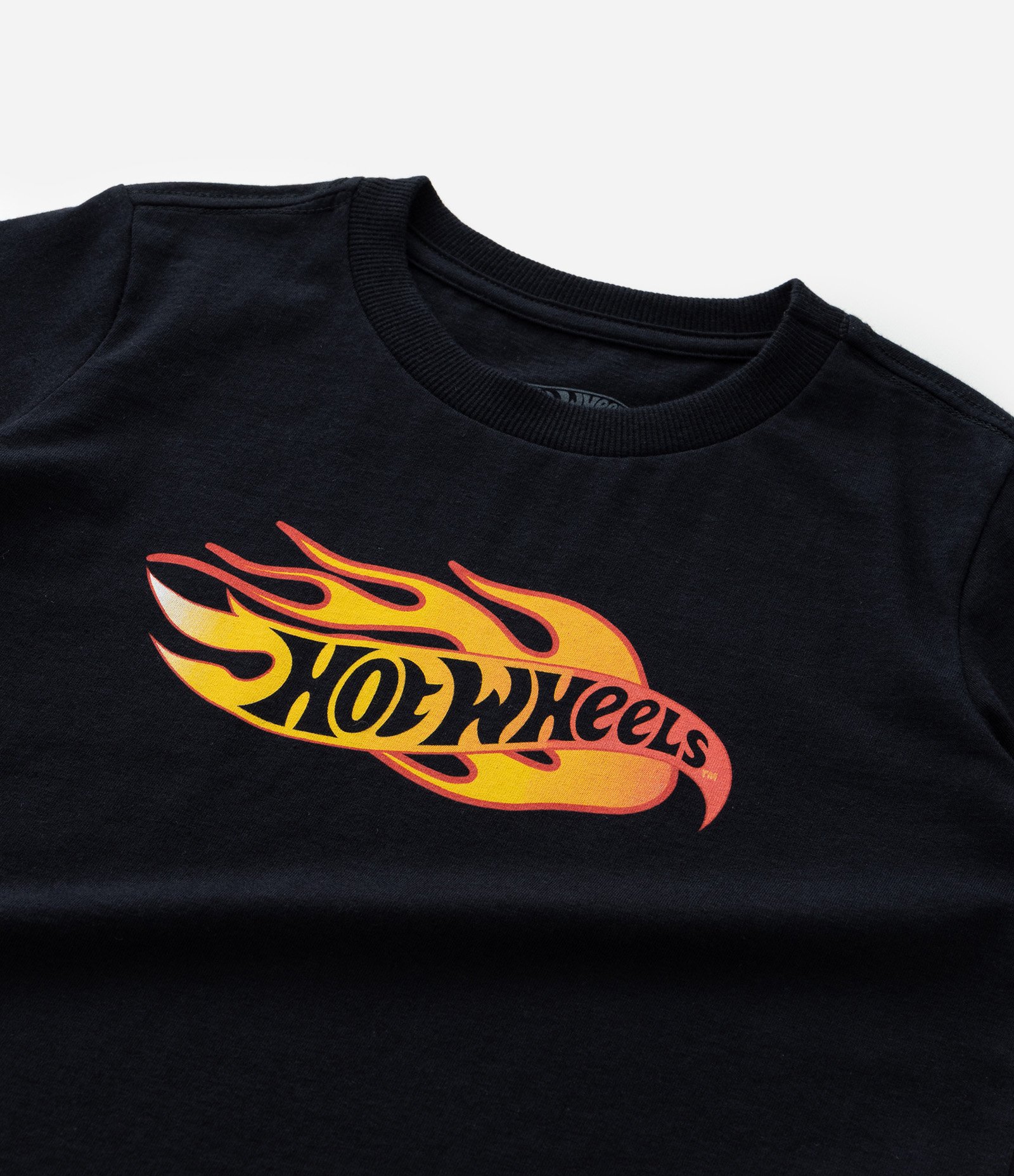 Camiseta Infantil com Estampa Hot Wheels - Tam 4 a 12 Anos Preto 4
