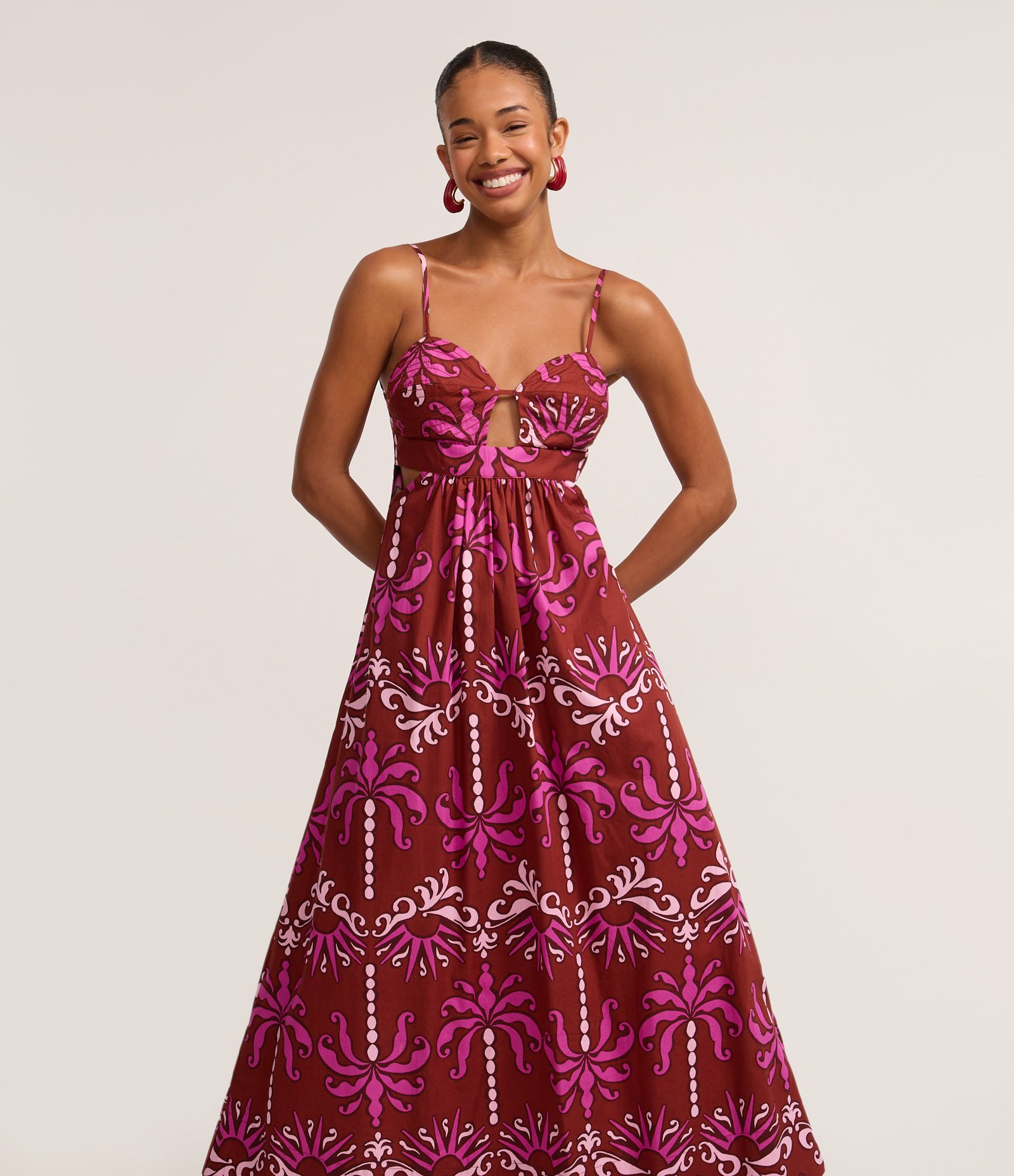 Vestido Evasê de Alça em Tricoline com Estampa Arabesco Vermelho 1