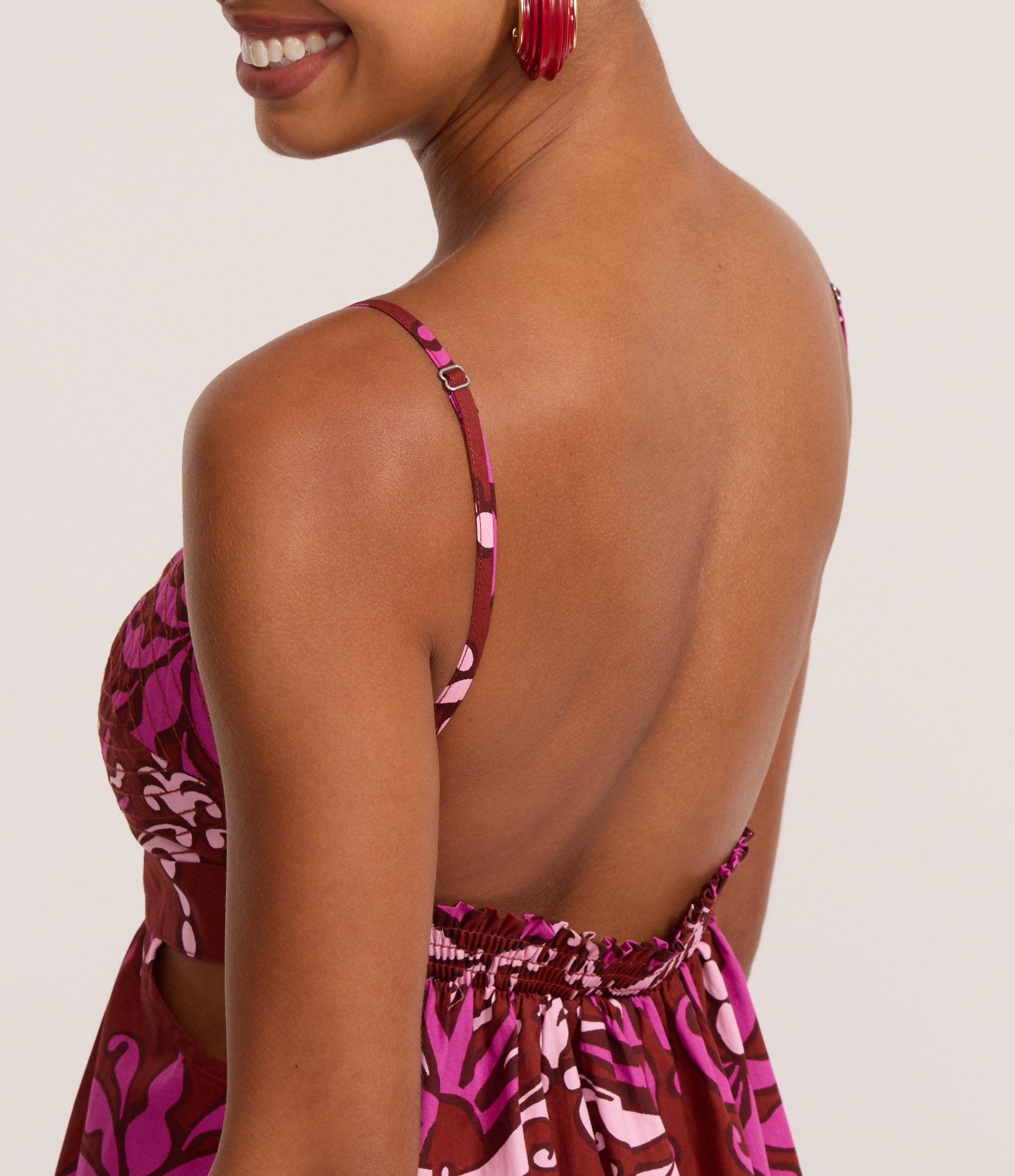 Vestido Evasê de Alça em Tricoline com Estampa Arabesco Vermelho 4