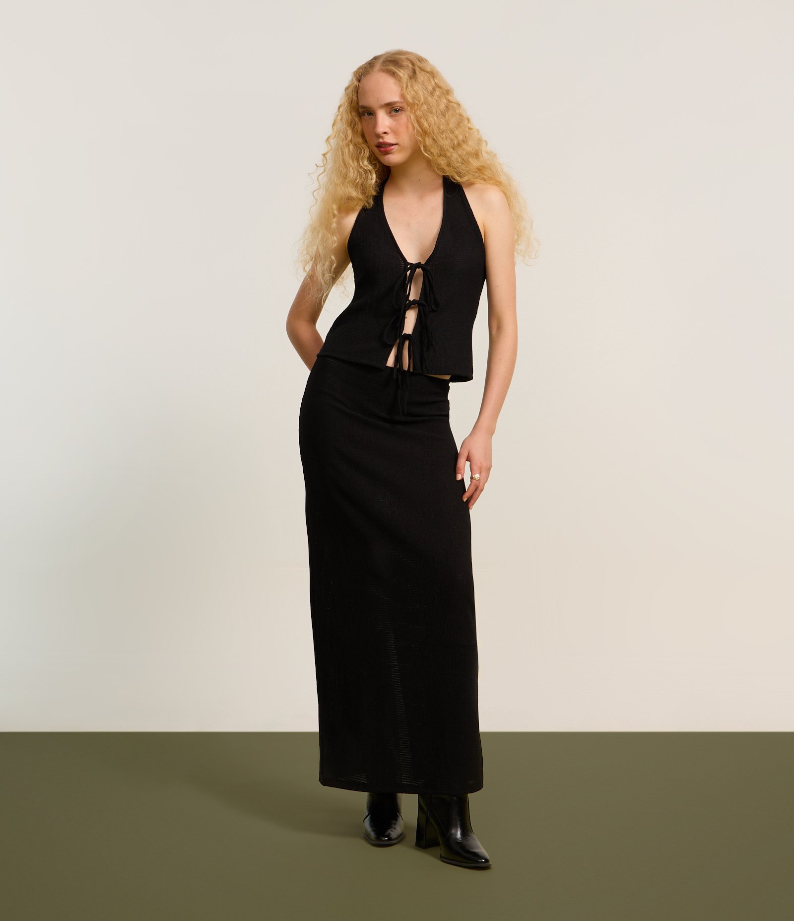 Saia Long Midi Texturizada com Fenda Preto 5