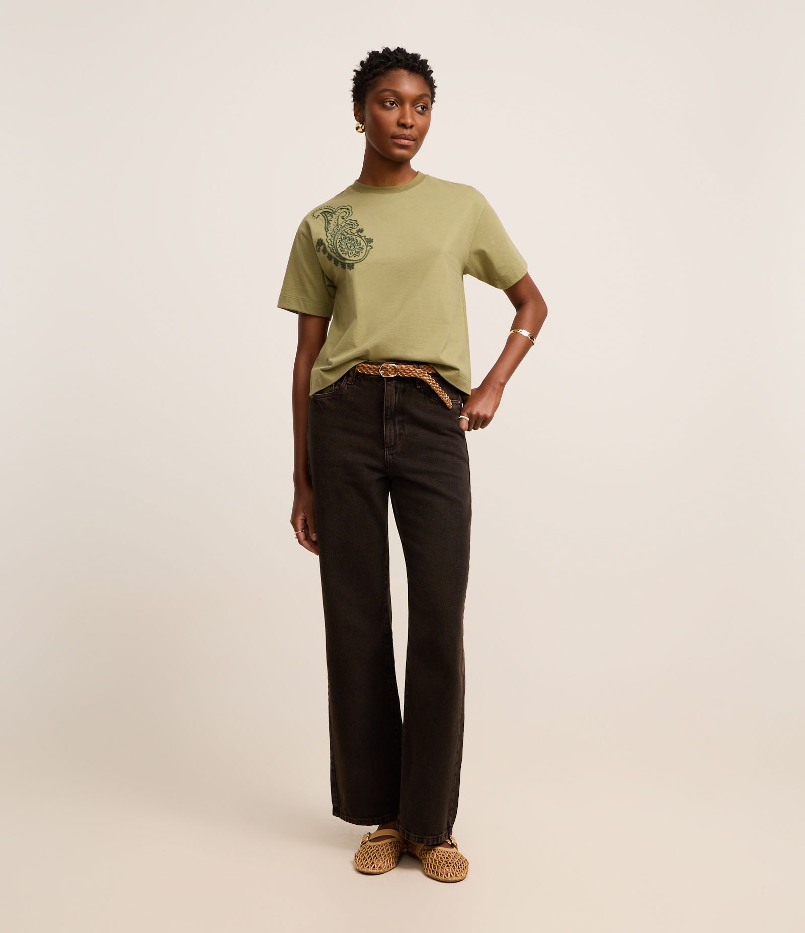 Camiseta Boxy em Algodão com Bordado Paisley no Ombro Verde 2