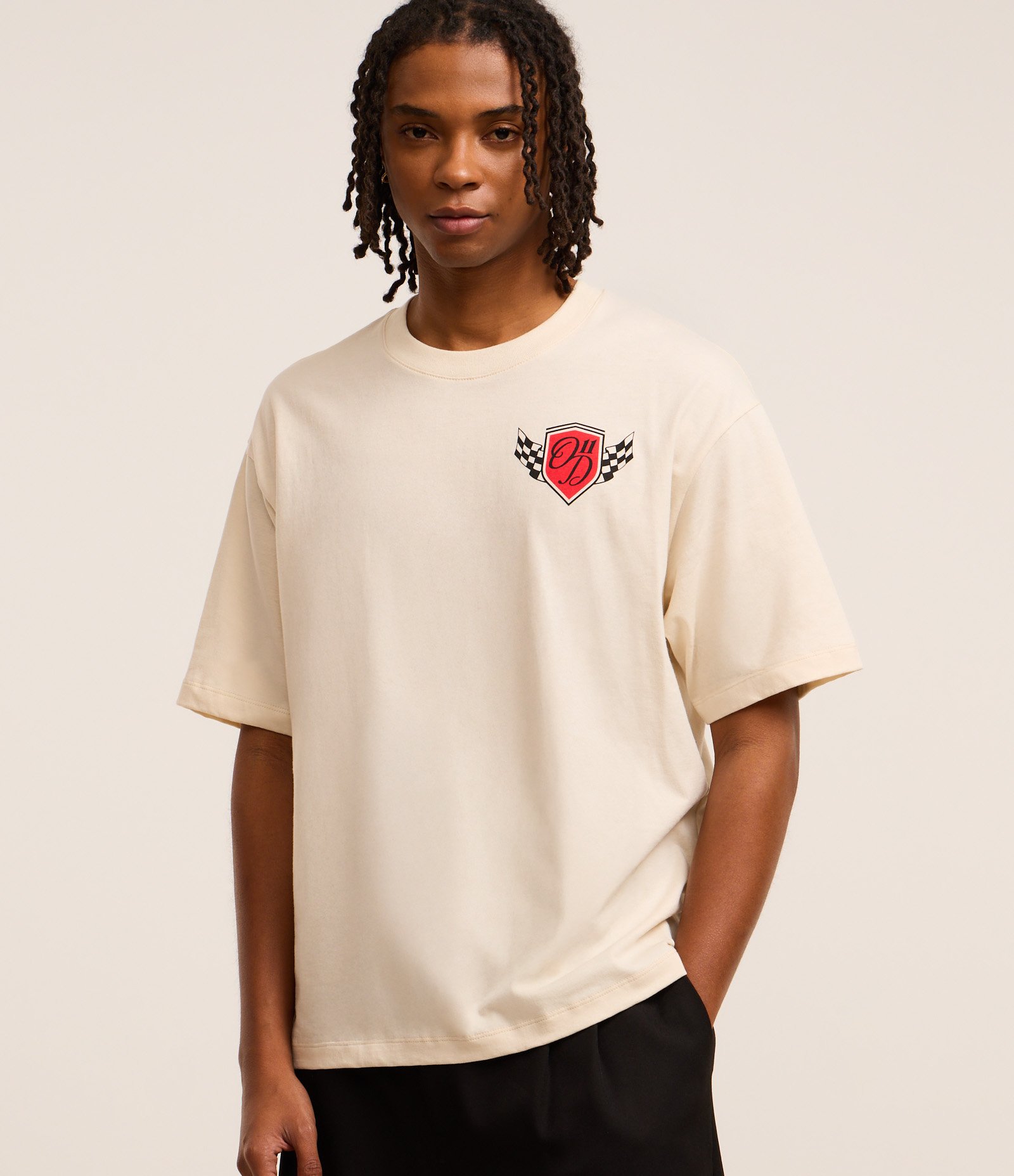 Camiseta Boxy em Algodão com Estampa de Automobilismo Bege 1