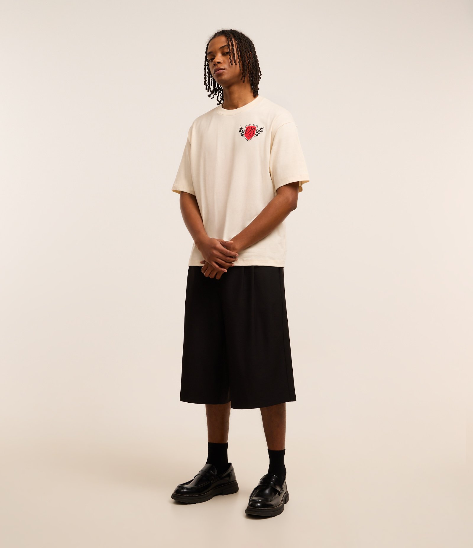 Camiseta Boxy em Algodão com Estampa de Automobilismo Bege 3