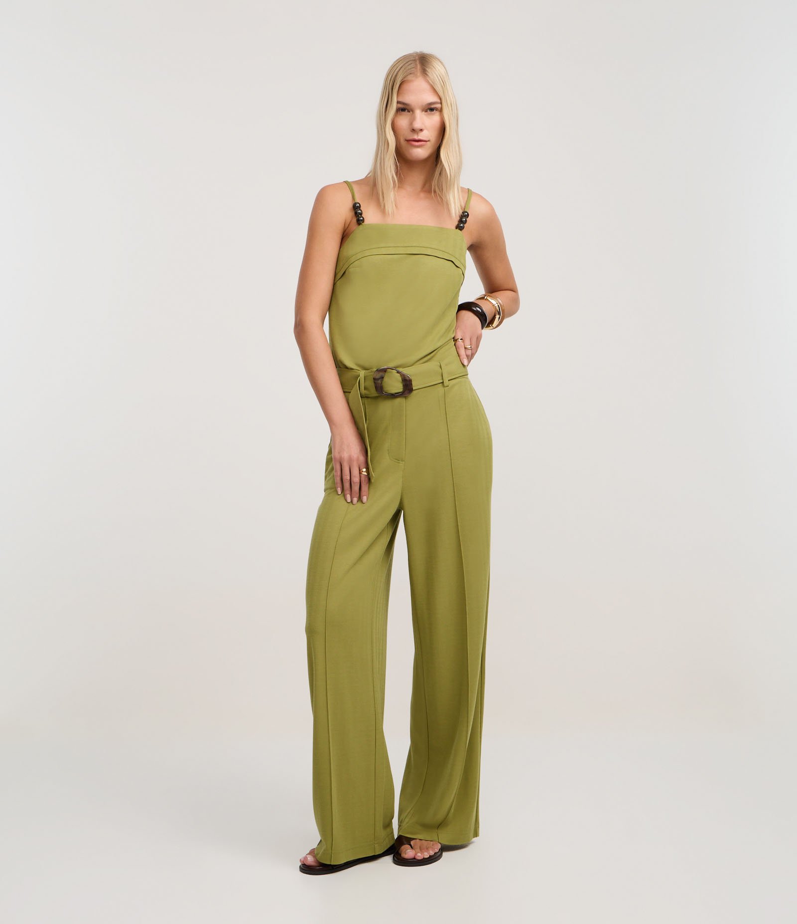 Blusa em Piquet com Alça Fina com Aviamento de Esferas Verde 2