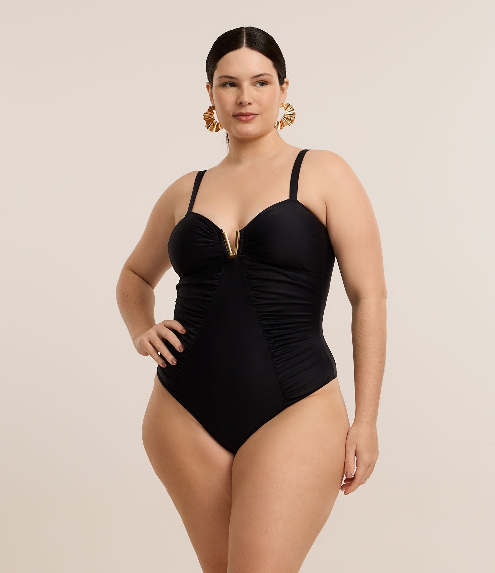 Maiô e Microfibra com Bojo Decote em V e Franzidos Curve & Plus Size Preto 2