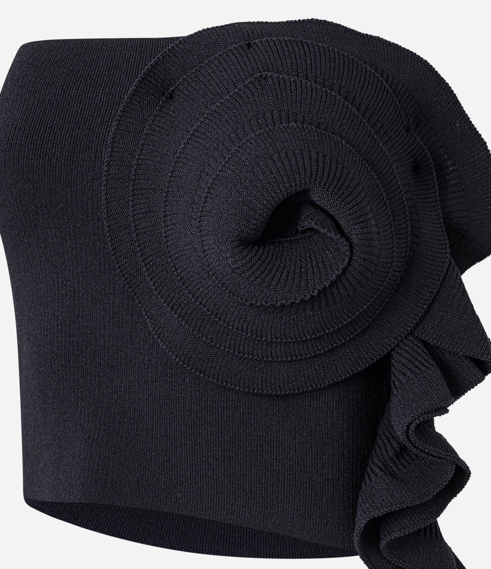 Blusa Cropped Sem Alça em Tricô com Babado Floral Preto 2