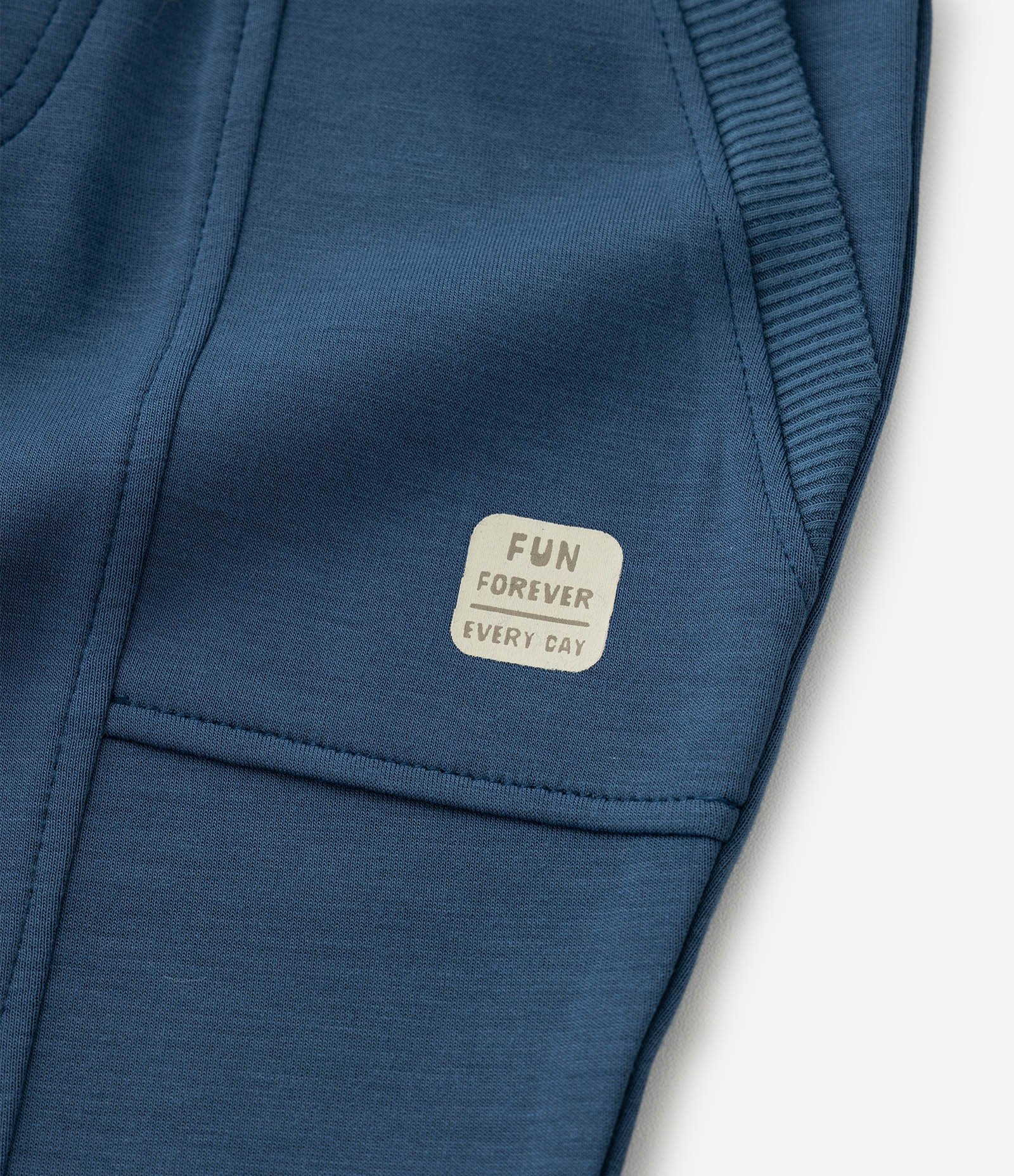 Calça Infantil em Modal com Recortes e Bolsos - Tam 1 a 6 Anos Azul Escuro 7