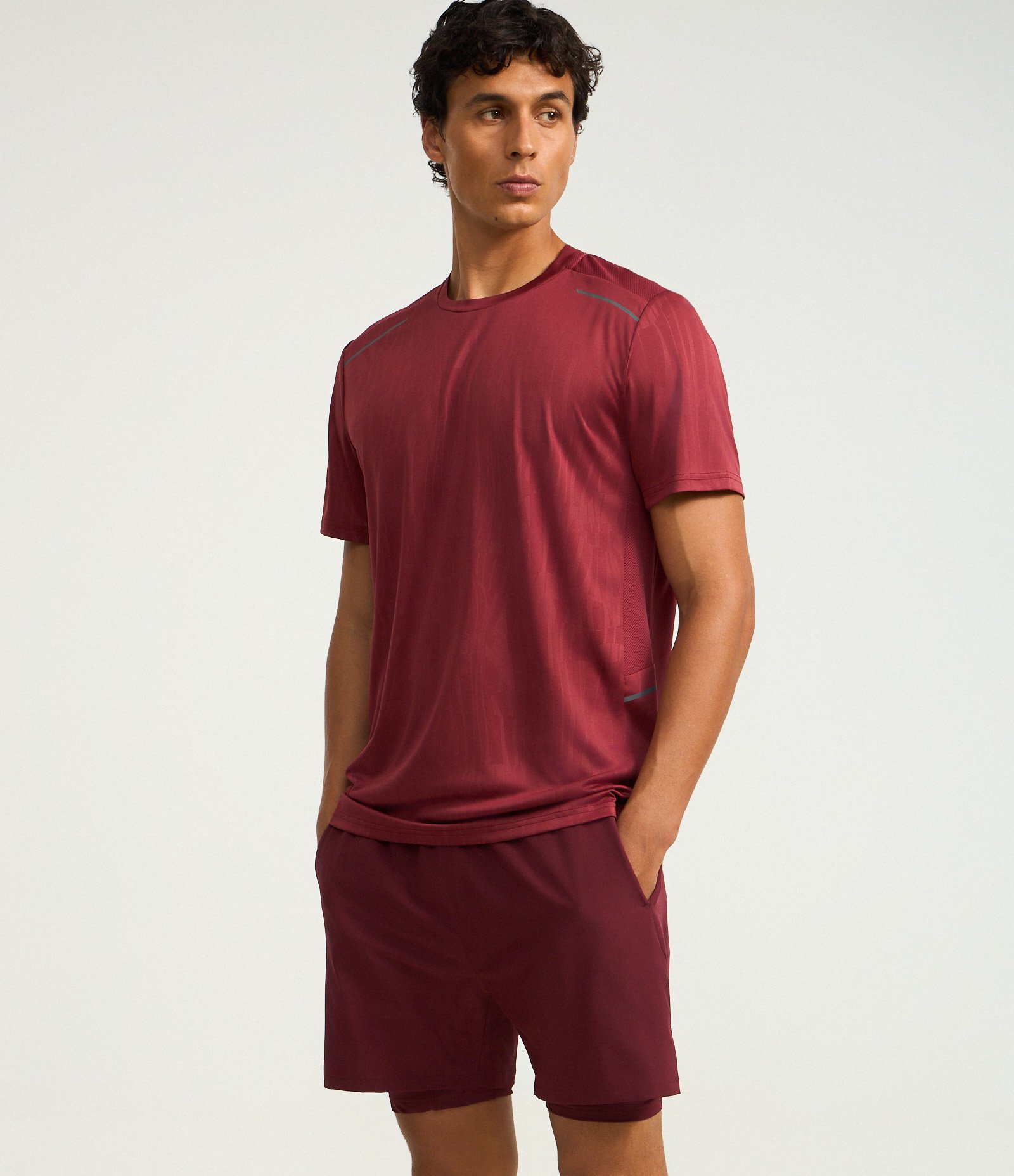 Bermuda Esportiva com Short de Compressão Bordo 5