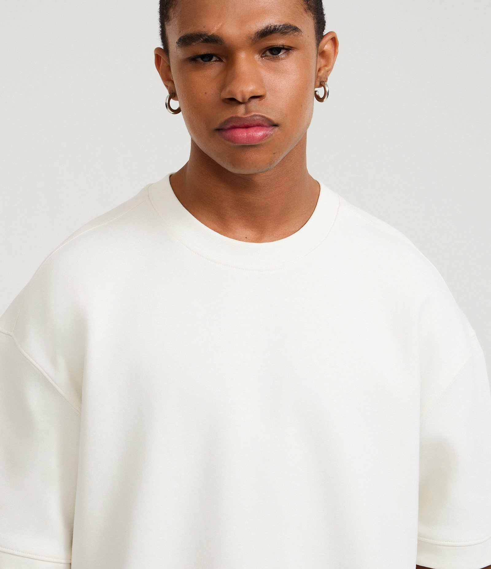 Camiseta Oversized em Moletinho com Cava Deslocada Branco 4