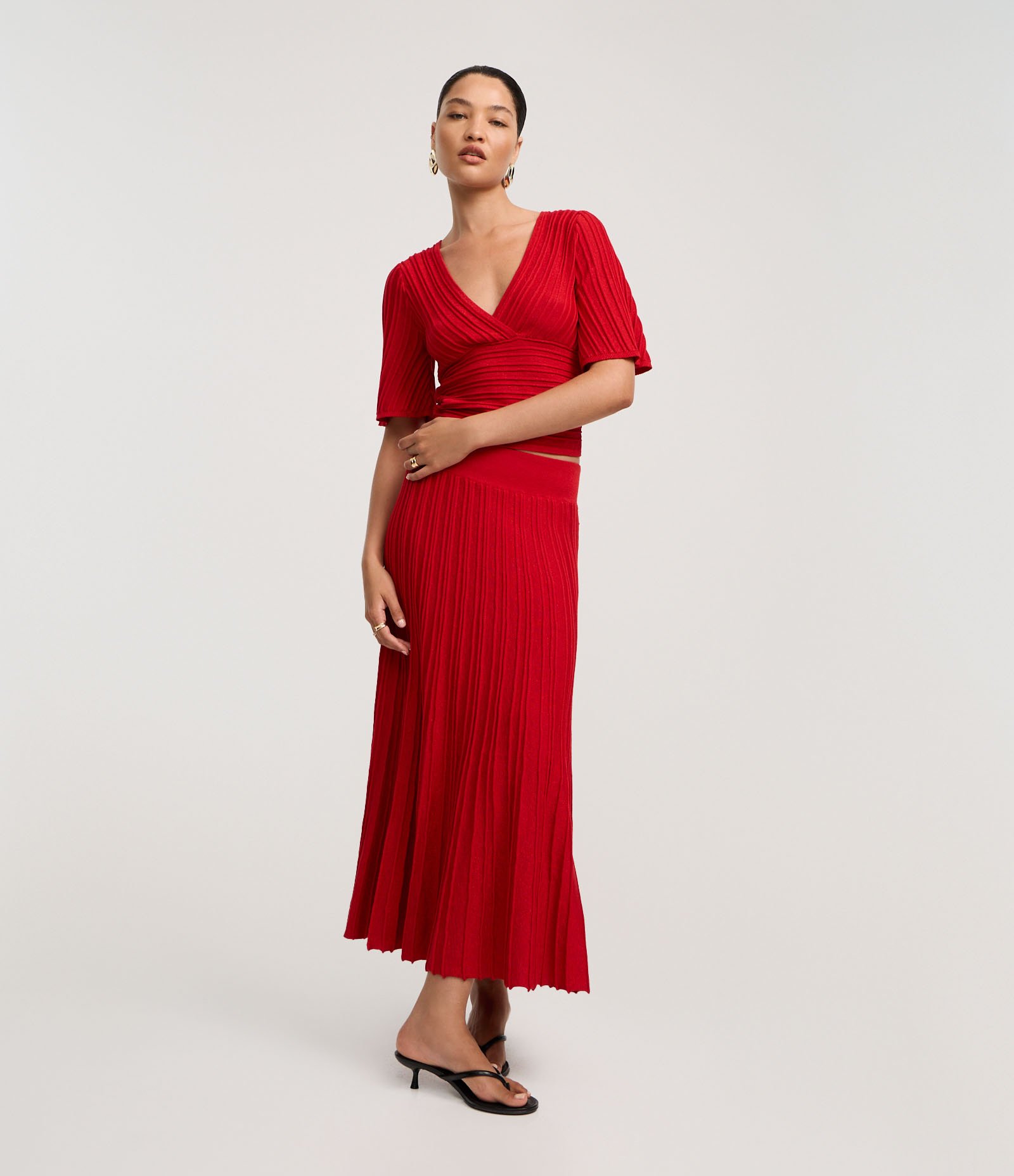 Saia Evasê Long Midi em Tricô com Frisos Vermelho 1