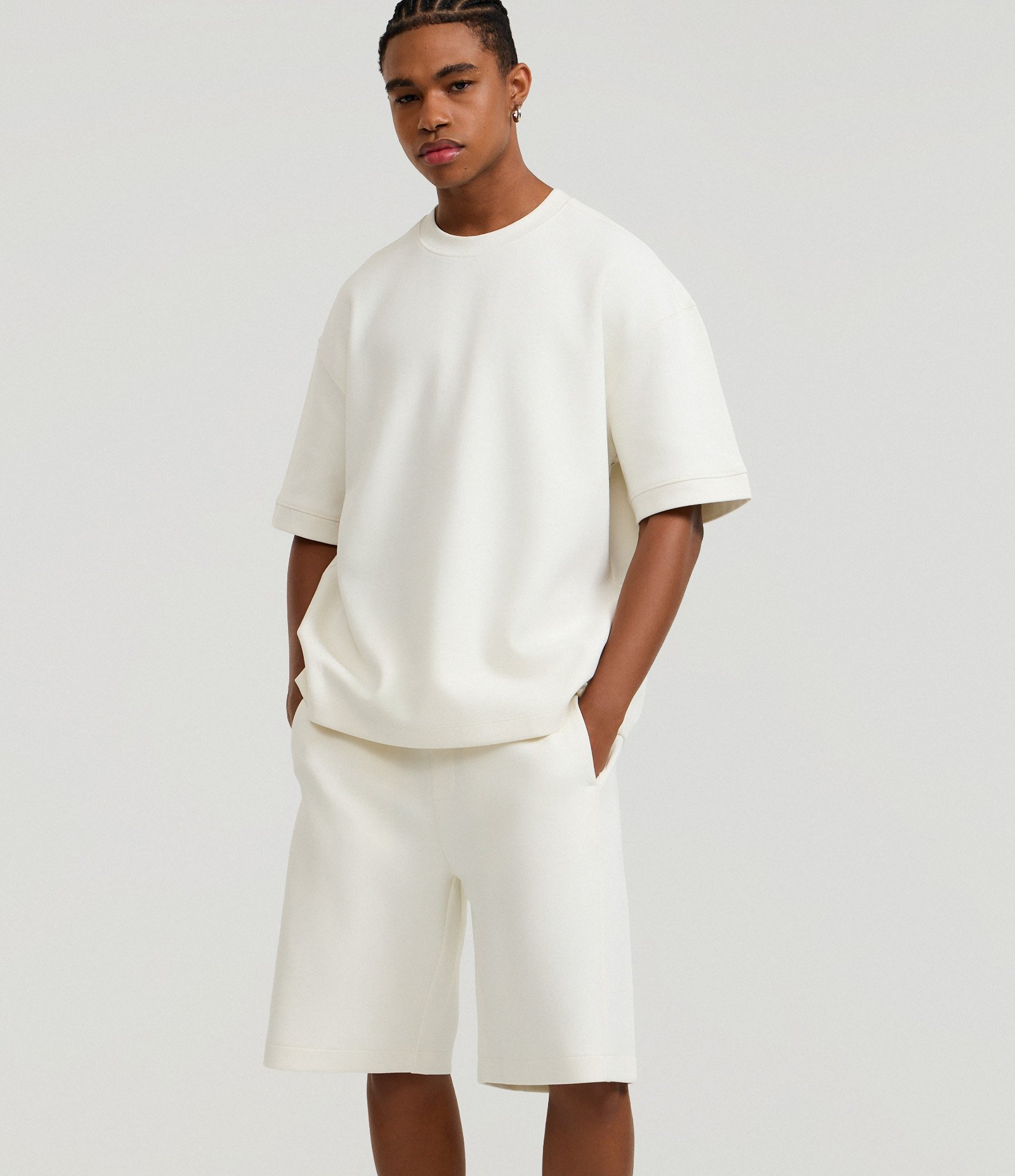 Bermuda em Algodão com Bolsos Branco 3