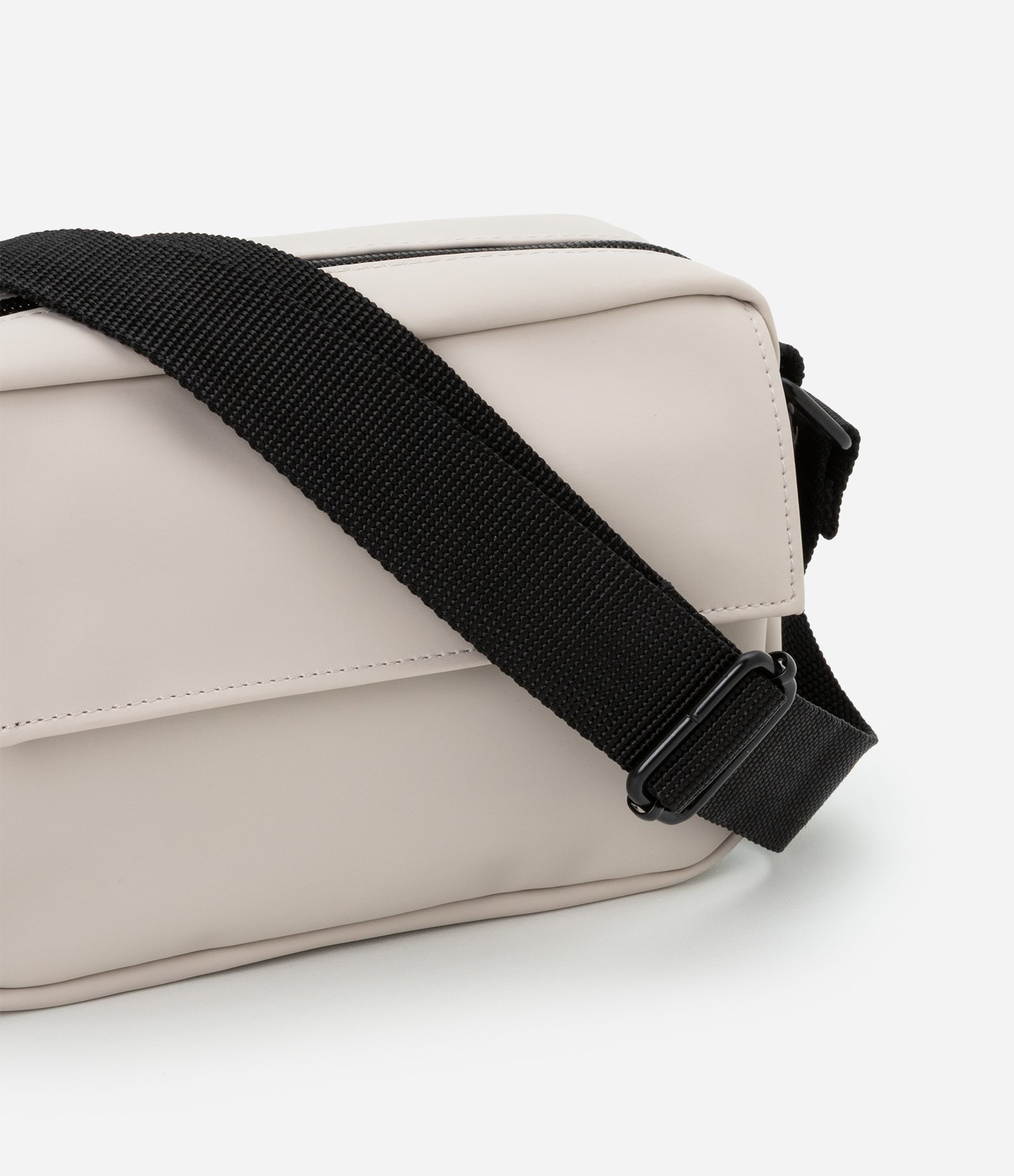 Bolsa Shoulder em Pu com Bolso Branco 6