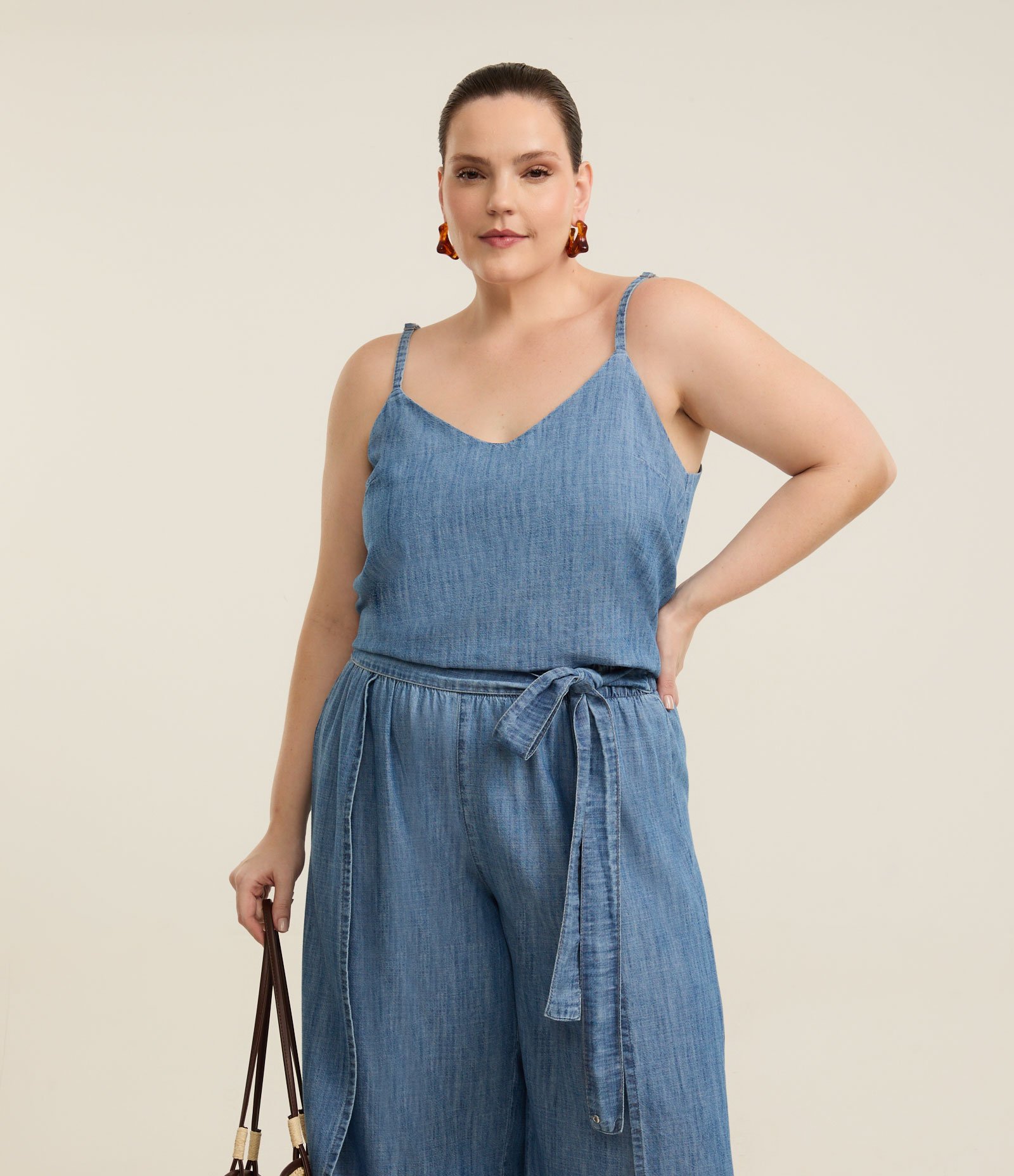 Blusa em Jeans com Alça Fina Ajustável Curve & Plus Size Azul 1