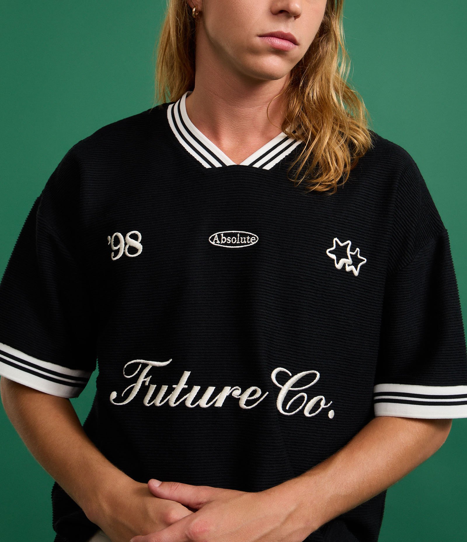 Camiseta Oversized Esportiva Texturizado com
Patch e Bordados Preto 3