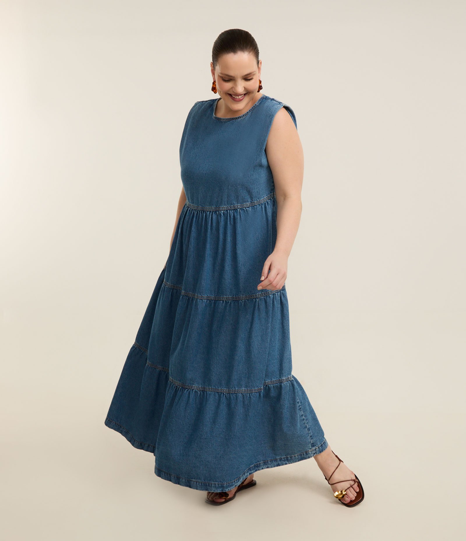 Vestido Midi em Jeans com Babados Curve & Plus Size Azul 1
