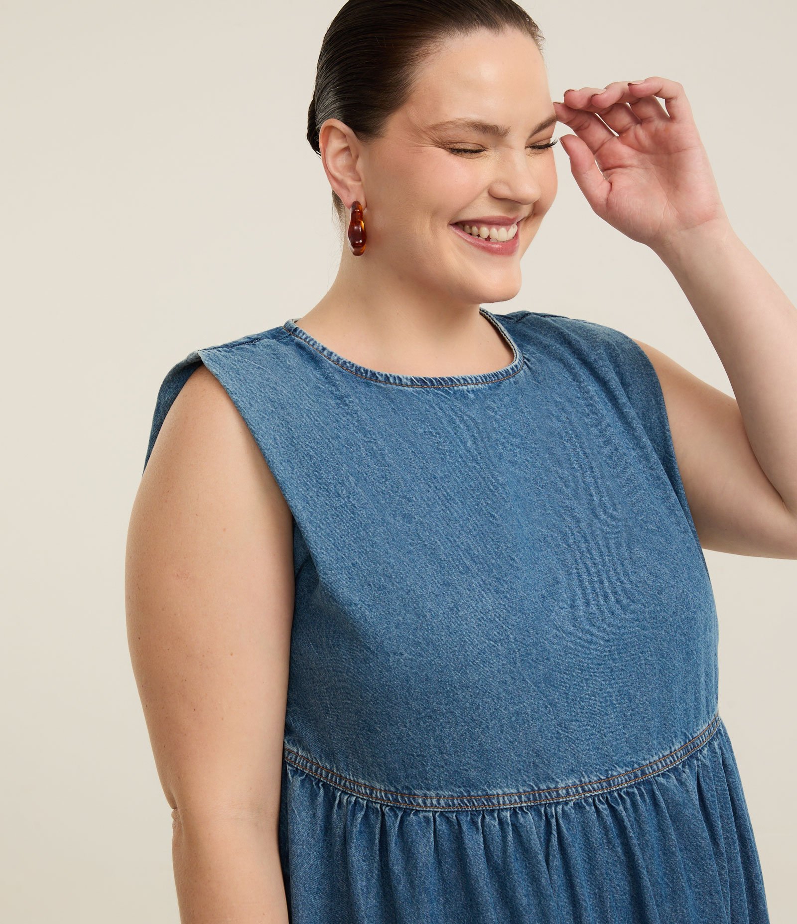 Vestido Midi em Jeans com Babados Curve & Plus Size Azul 2