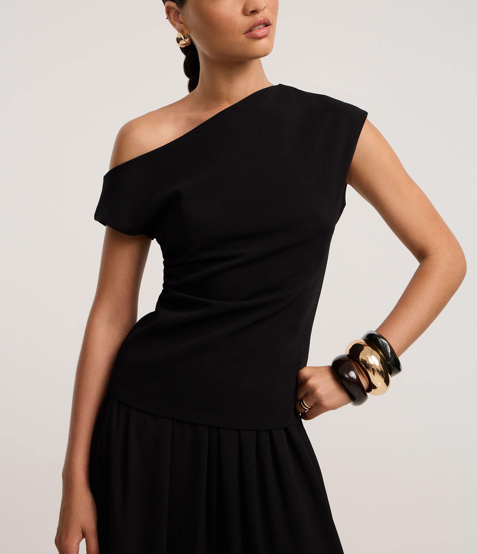 Blusa com Decote Assimétrico e Drapeado Lateral Preto 4