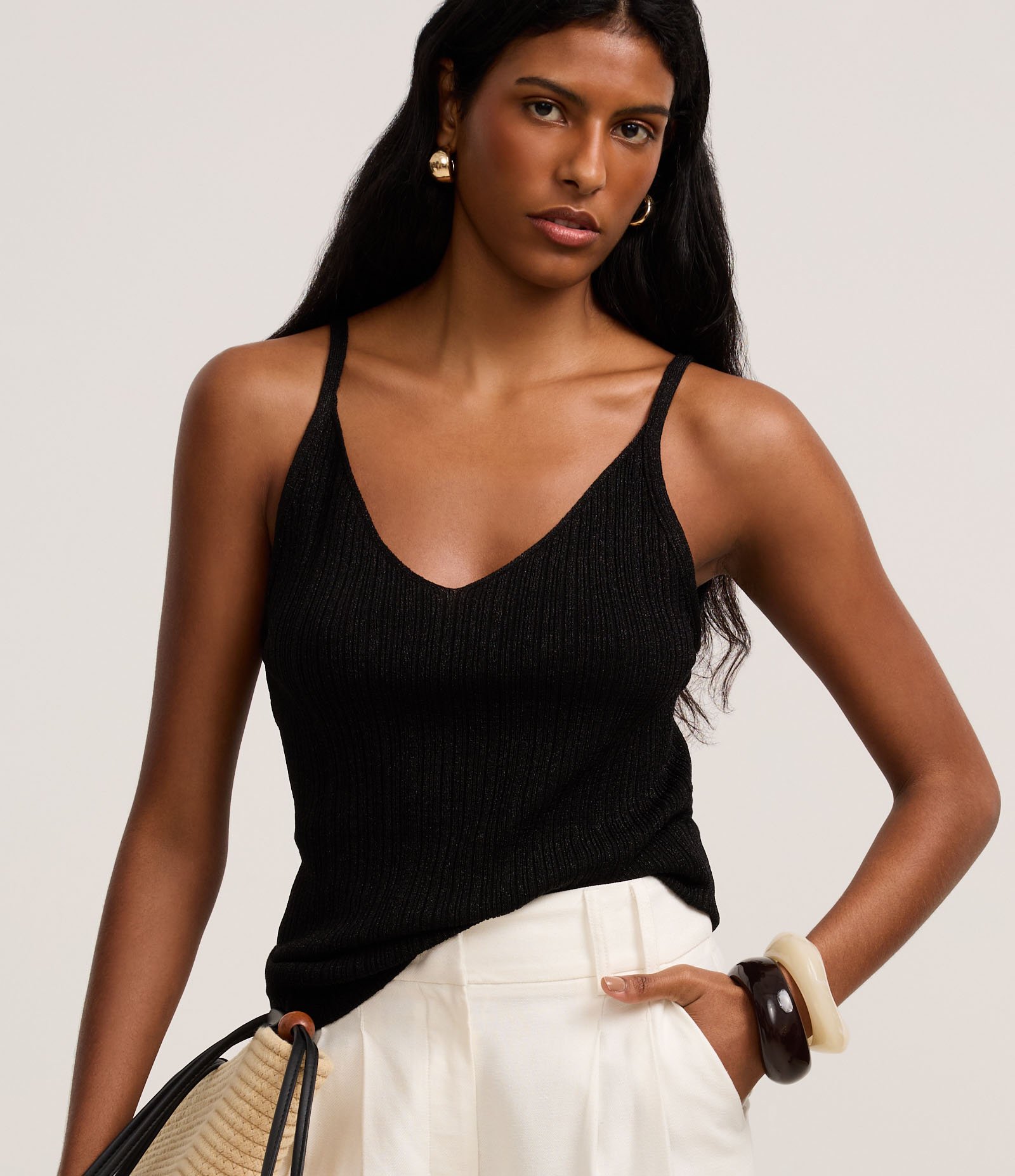 Blusa sem Manga em Tricô Canelado com Fio Metalizado Preto 1