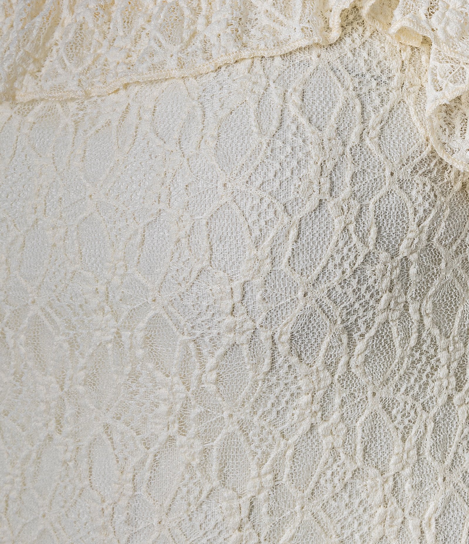 Vestido New Midi em Renda com Babados e Alça Fina Off White 9