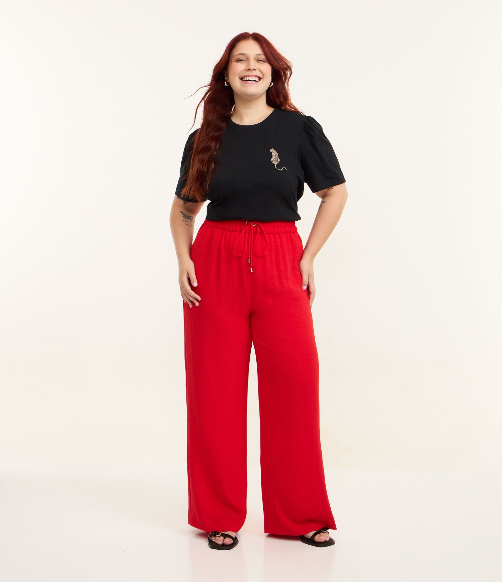 Blusa em Algodão com Manga Bufante e Bordado de Onça Curve & Plus Size Preto 2