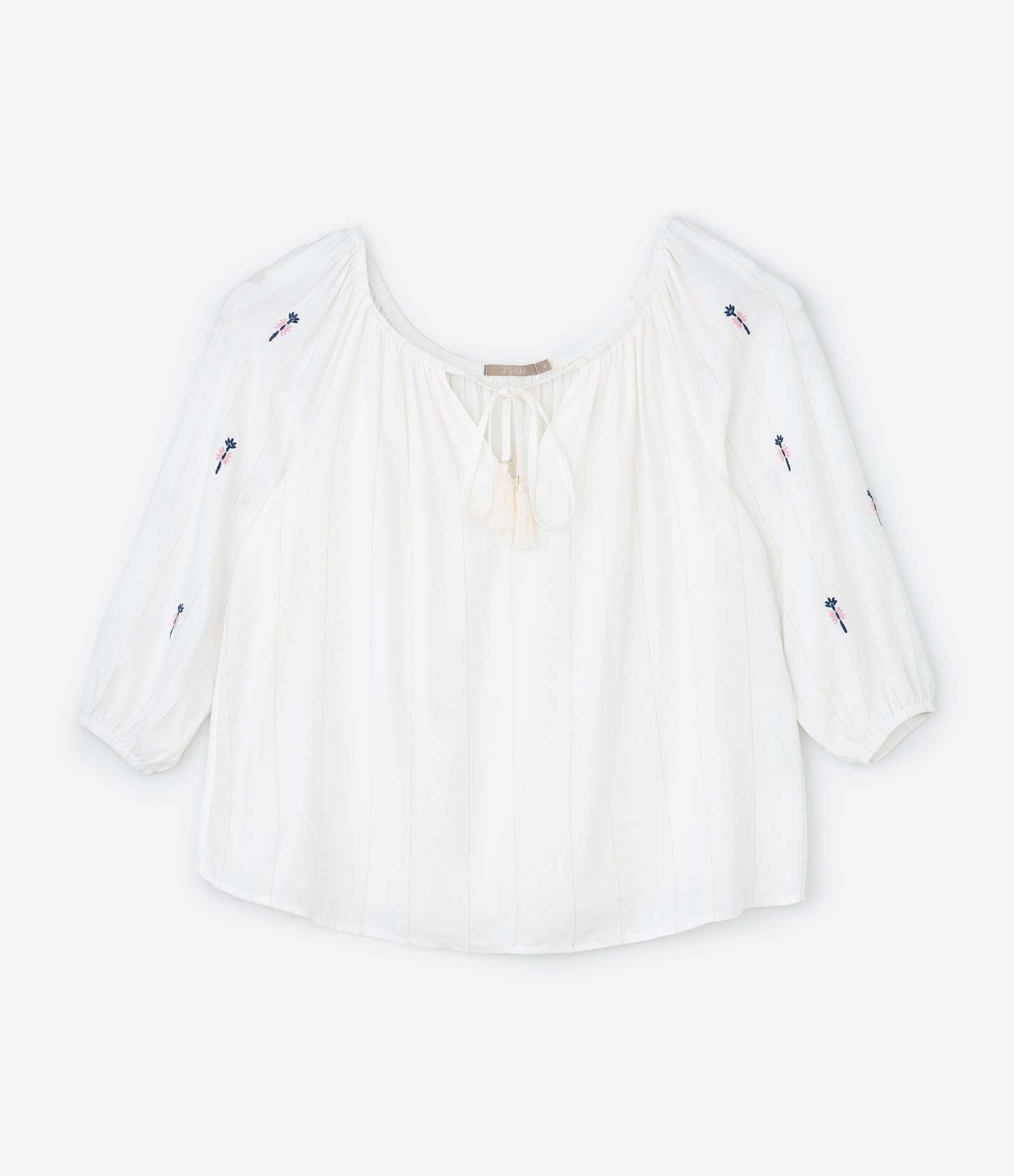 Blusa Bata em Viscose com Listras Discretas e Bordado de Flor Curve & Plus Size Branco 4