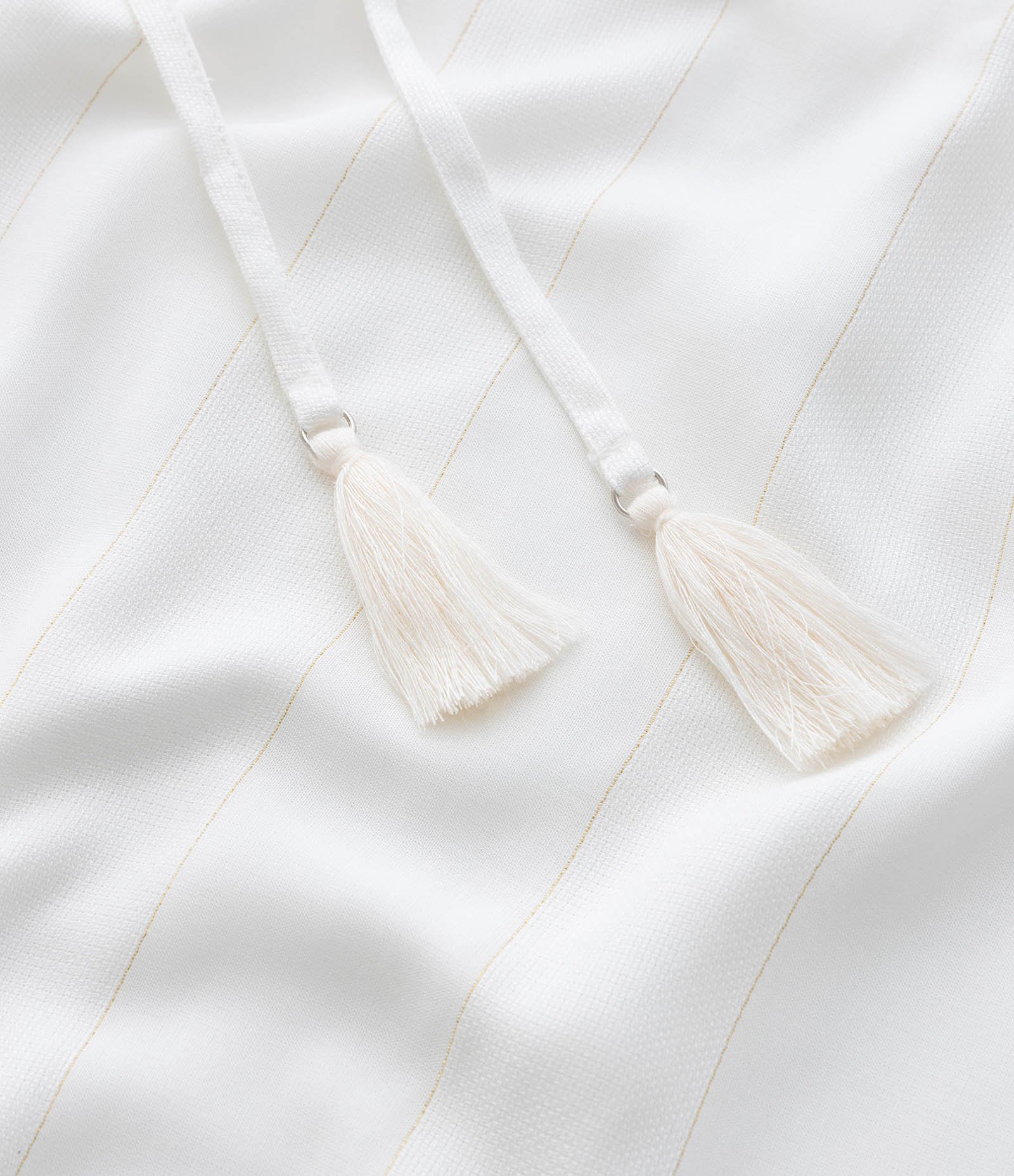 Blusa Bata em Viscose com Listras Discretas e Bordado de Flor Curve & Plus Size Branco 6