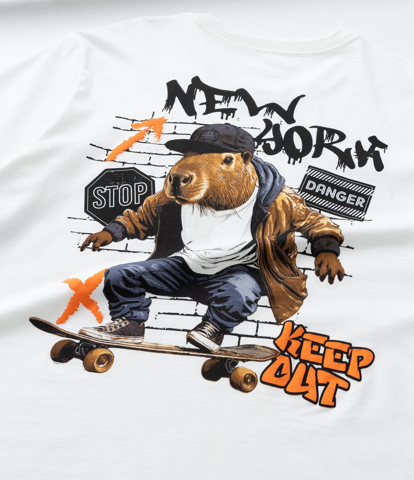 Camiseta Infantil com Estampa Frente e Costas Capivara - Tam 5 a 14 Anos Branco/Preto 6